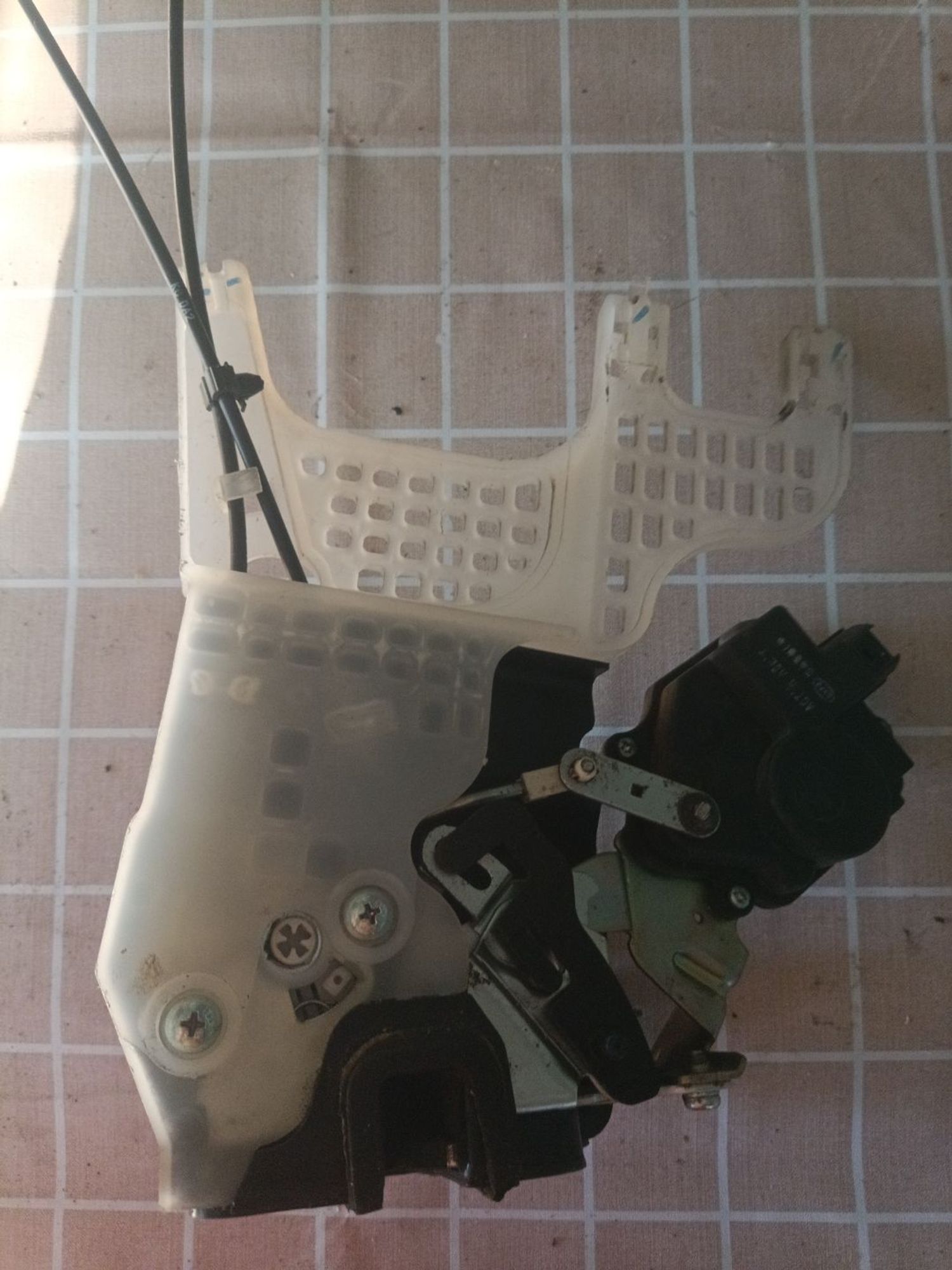 https://ycs.partsauto.market/partsauto-images/thmbs/userImages/a19a1494006c0851879c8cd6f3827d7d/part/218ab2f8-3286-473b-8eb2-117d5804fc52_1782747308845.jpg