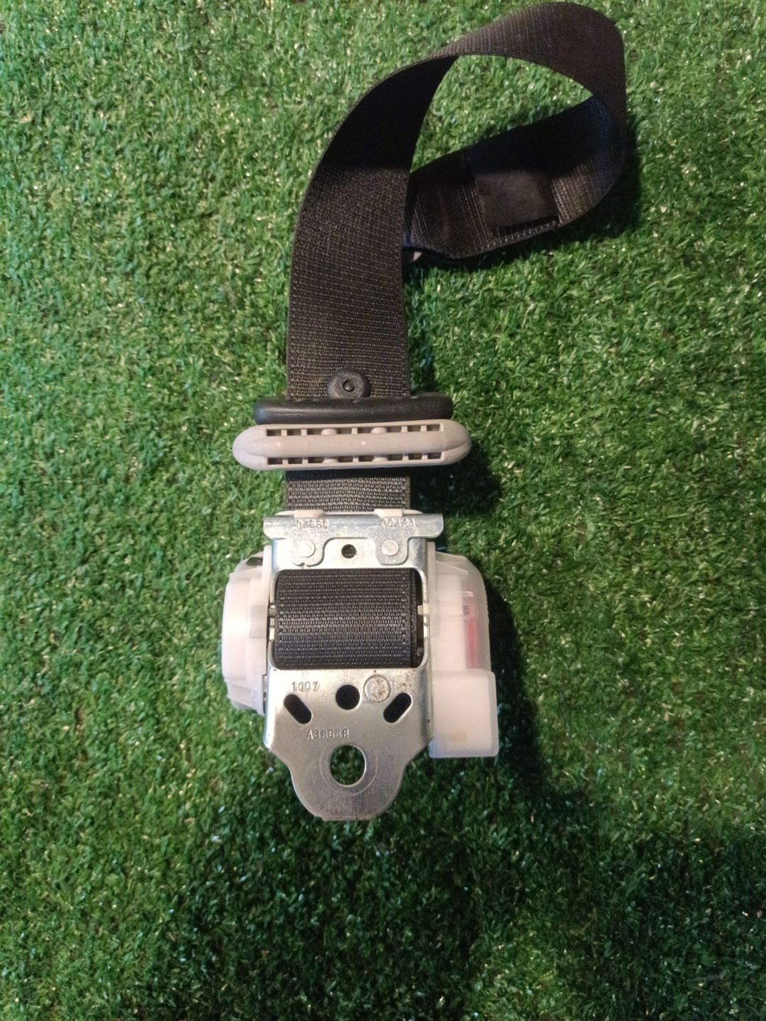 https://ycs.partsauto.market/partsauto-images/thmbs/userImages/a19a1494006c0851879c8cd6f3827d7d/part/224876bd-53ce-48d1-b77a-25cb11caedf1_1782752149427.jpg