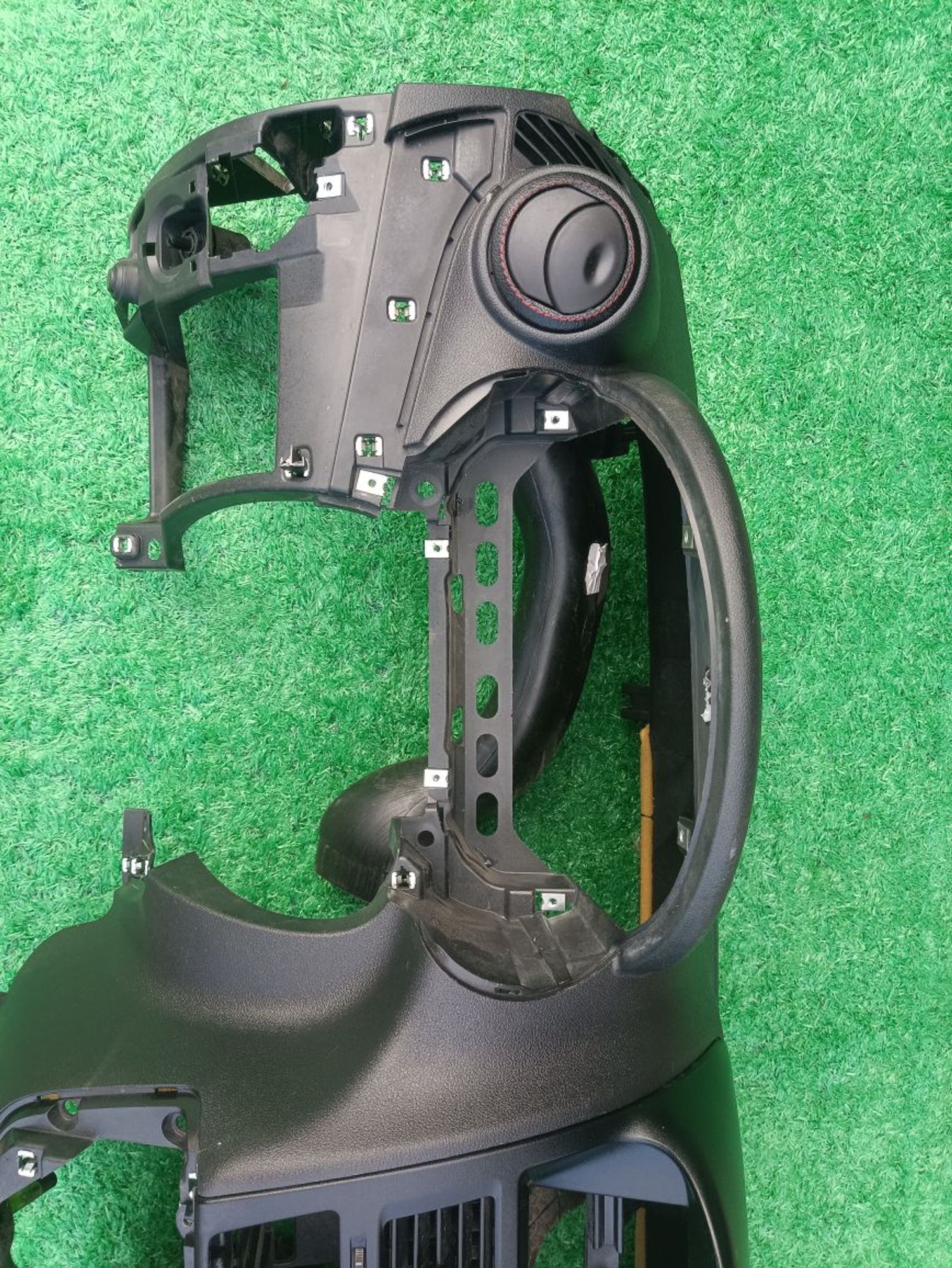 https://ycs.partsauto.market/partsauto-images/thmbs/userImages/a19a1494006c0851879c8cd6f3827d7d/part/31c89aea-9481-4f95-bbb5-9b81f7b48484_1785257067455.jpg