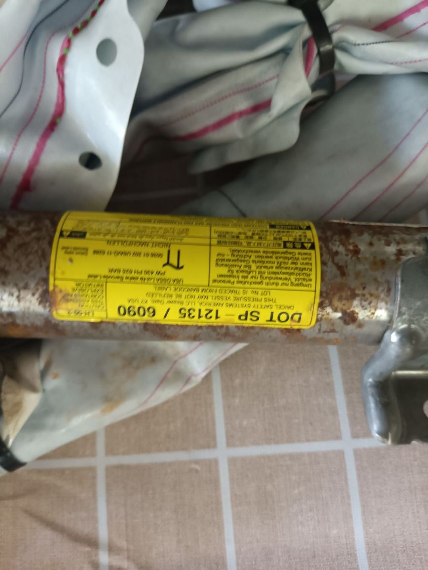 https://ycs.partsauto.market/partsauto-images/thmbs/userImages/a19a1494006c0851879c8cd6f3827d7d/part/377ca4b6-fbf3-4719-971a-b7176a4c233b_1782722067829.jpg