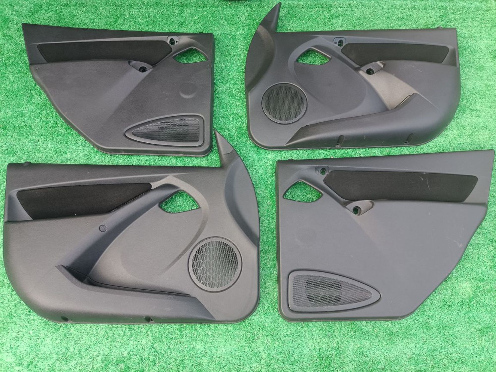 https://ycs.partsauto.market/partsauto-images/thmbs/userImages/a19a1494006c0851879c8cd6f3827d7d/part/3b8deabb-eace-4260-8fc3-3175b972e428_1785257233982.jpg