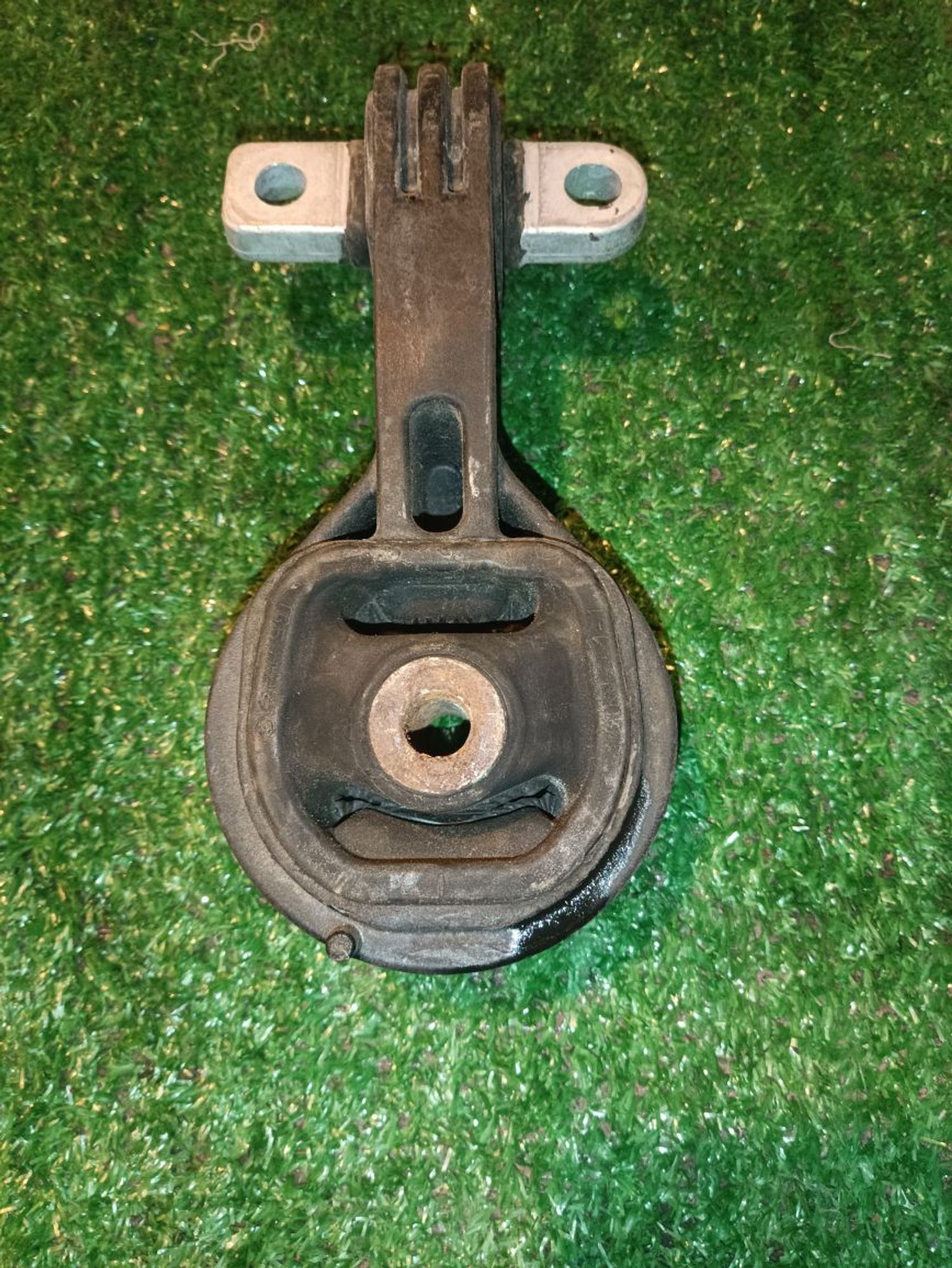 https://ycs.partsauto.market/partsauto-images/thmbs/userImages/a19a1494006c0851879c8cd6f3827d7d/part/3db65125-55d3-4f0e-839d-a1a309b609e6_1776618461451.jpg