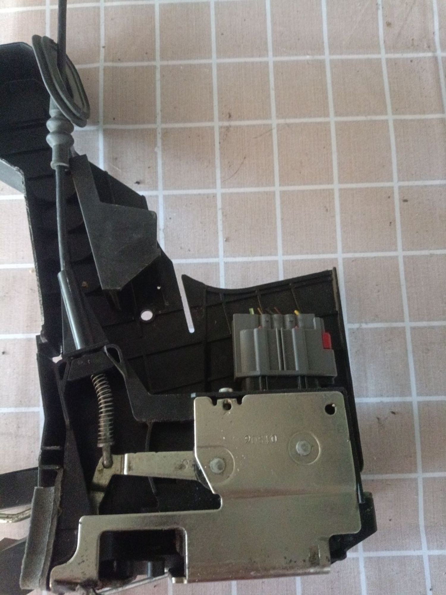 https://ycs.partsauto.market/partsauto-images/thmbs/userImages/a19a1494006c0851879c8cd6f3827d7d/part/411299fc-5b1f-492b-a943-696e65f4616c_1782745024752.jpg
