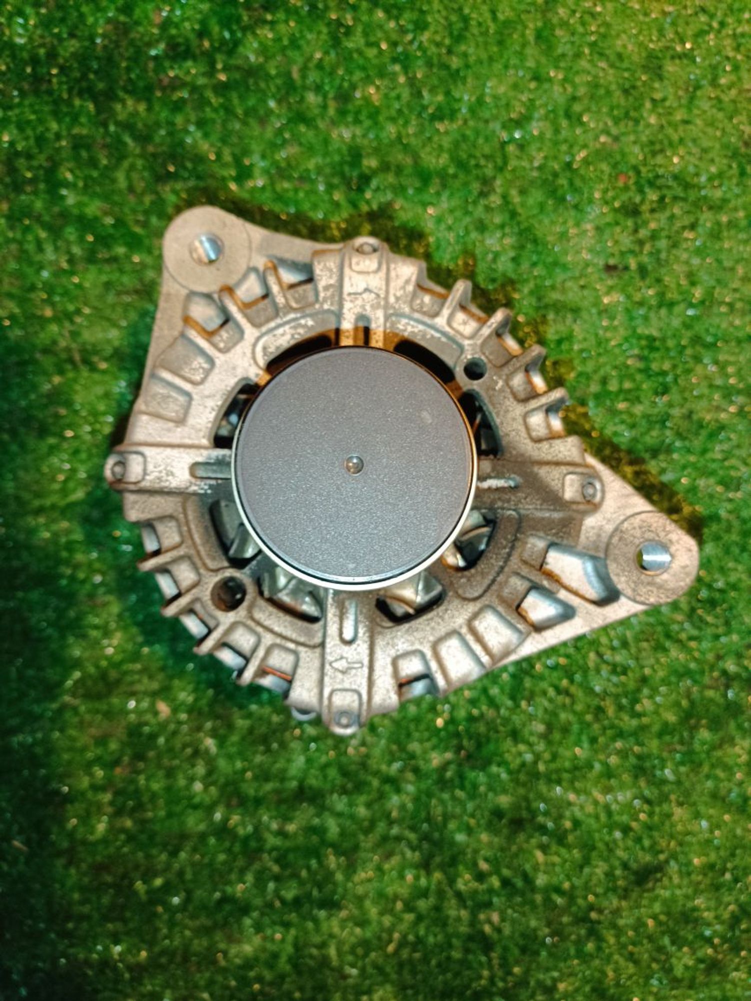 https://ycs.partsauto.market/partsauto-images/thmbs/userImages/a19a1494006c0851879c8cd6f3827d7d/part/43804977-70fc-4f7d-bb40-328b08118842_1779389190395.jpg