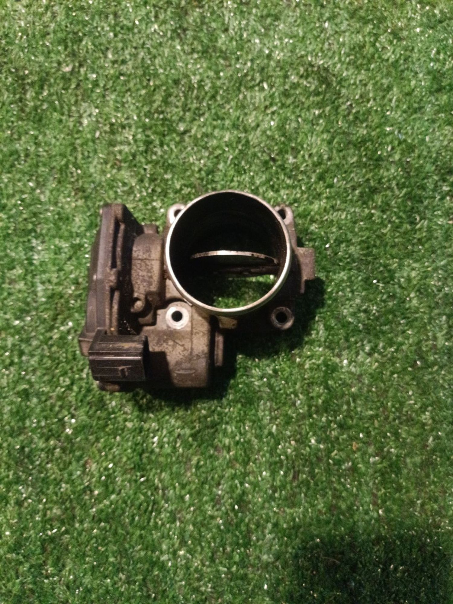 https://ycs.partsauto.market/partsauto-images/thmbs/userImages/a19a1494006c0851879c8cd6f3827d7d/part/4a98530e-84b5-4c82-bef3-d2a1f865a001_1783188659637.jpg