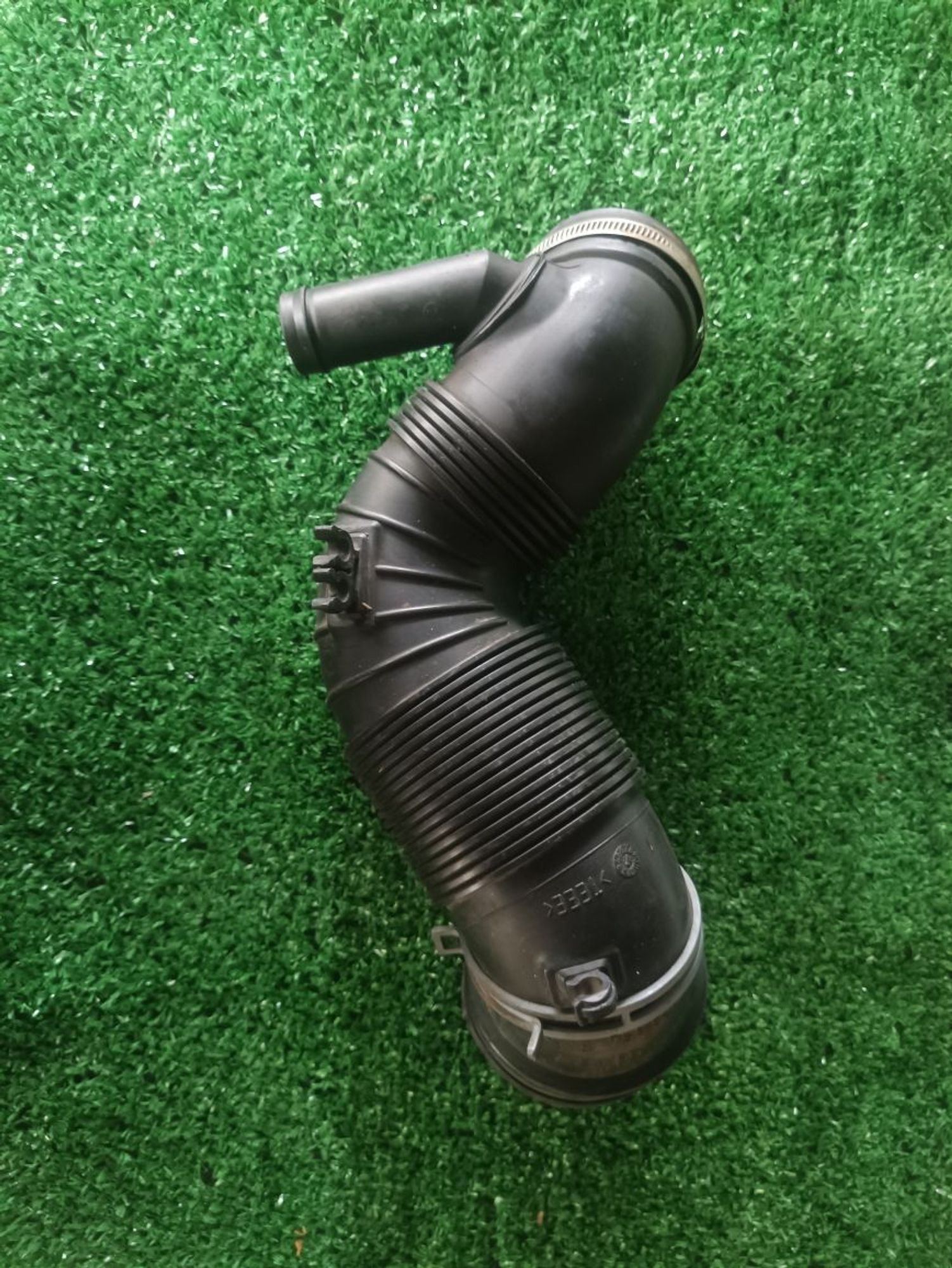 https://ycs.partsauto.market/partsauto-images/thmbs/userImages/a19a1494006c0851879c8cd6f3827d7d/part/4b64640a-e9a3-4083-a1e4-1ffd4917bea6_1778066669588.jpg