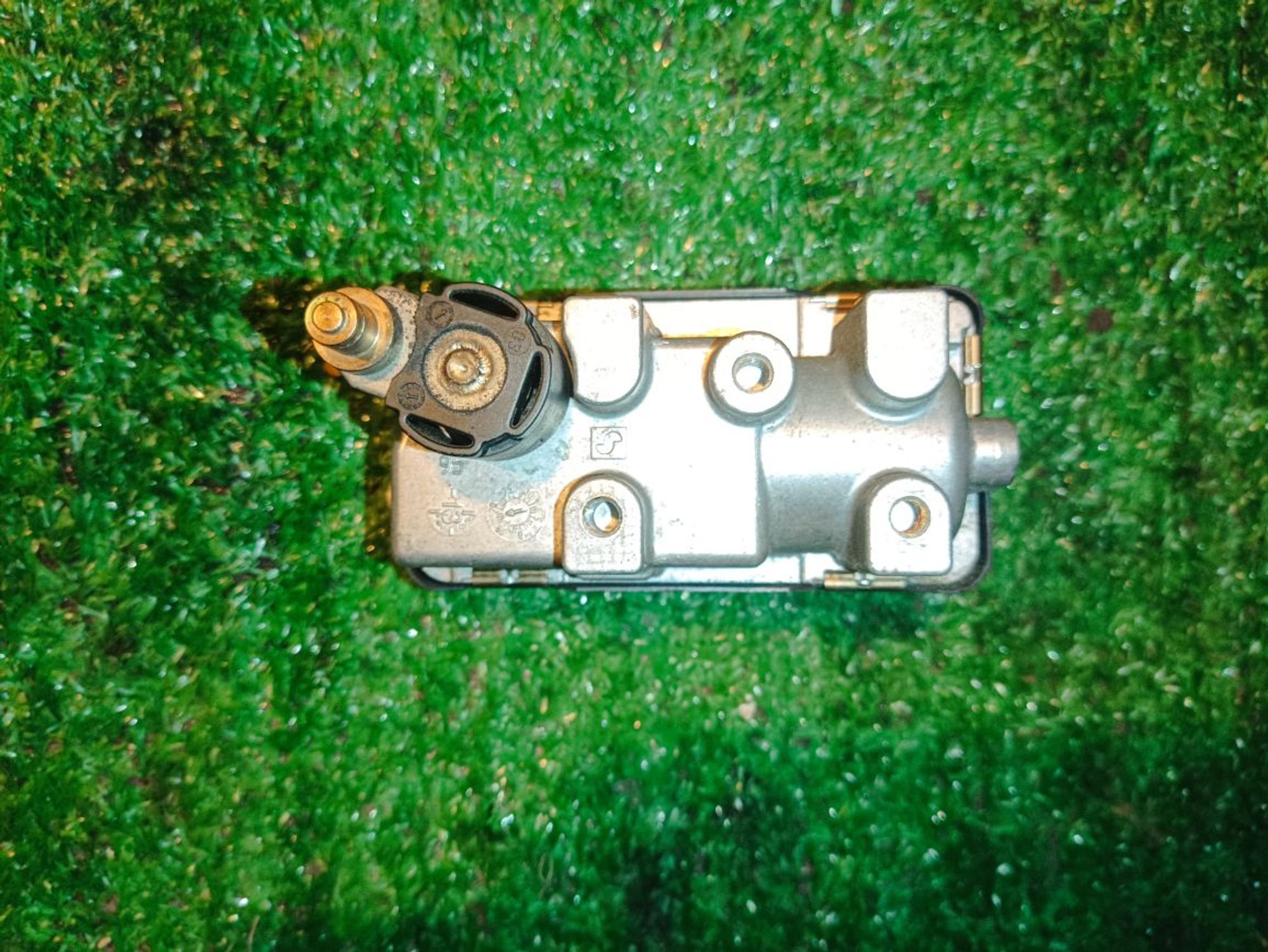 https://ycs.partsauto.market/partsauto-images/thmbs/userImages/a19a1494006c0851879c8cd6f3827d7d/part/4c1498bb-fece-4d6c-962d-b9a7cd29fcf5_1779393614974.jpg