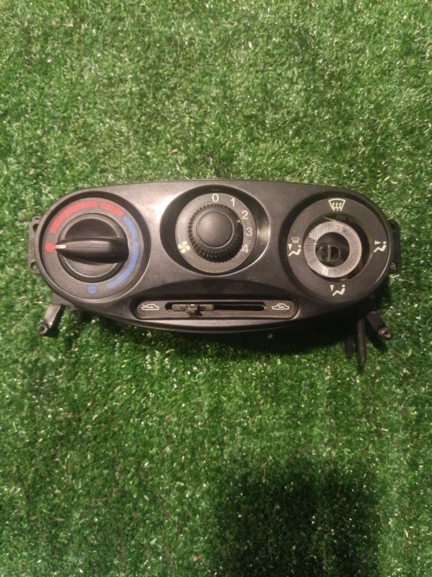 https://ycs.partsauto.market/partsauto-images/thmbs/userImages/a19a1494006c0851879c8cd6f3827d7d/part/4ff6bc8a-877e-4a91-8bc7-e87a6fad1227_1780687088770.jpg