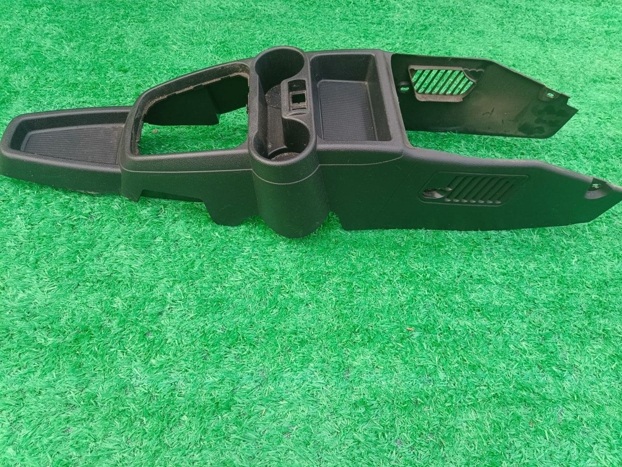 https://ycs.partsauto.market/partsauto-images/thmbs/userImages/a19a1494006c0851879c8cd6f3827d7d/part/503c3b50-7b81-466f-b8f6-8f7f09b87a23_1785261307460.jpg