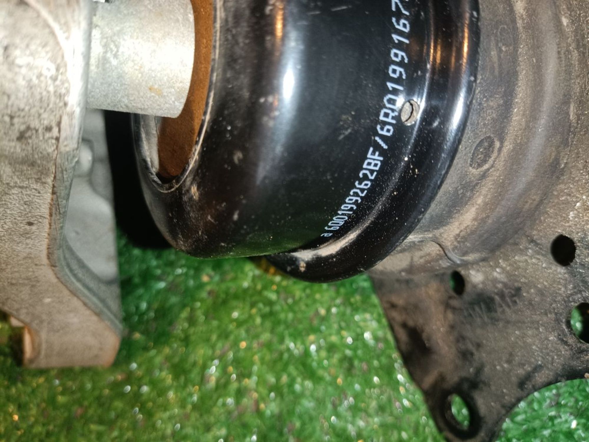 https://ycs.partsauto.market/partsauto-images/thmbs/userImages/a19a1494006c0851879c8cd6f3827d7d/part/50c07296-eb4d-4cfc-b3a8-5078386a0ffa_1776703769880.jpg