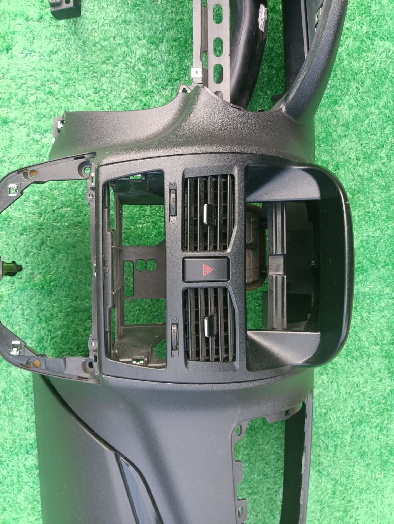 https://ycs.partsauto.market/partsauto-images/thmbs/userImages/a19a1494006c0851879c8cd6f3827d7d/part/515b0fbb-363e-4cf9-af7d-7c03a343157d_1785257065719.jpg