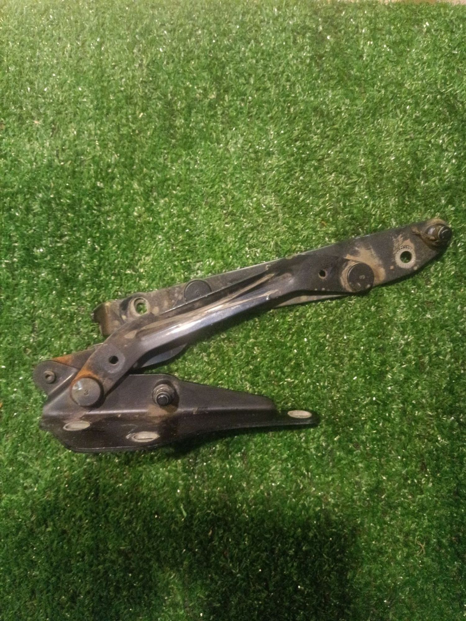 https://ycs.partsauto.market/partsauto-images/thmbs/userImages/a19a1494006c0851879c8cd6f3827d7d/part/56367720-ac40-4656-bcb7-387743170ef4_1780685744403.jpg