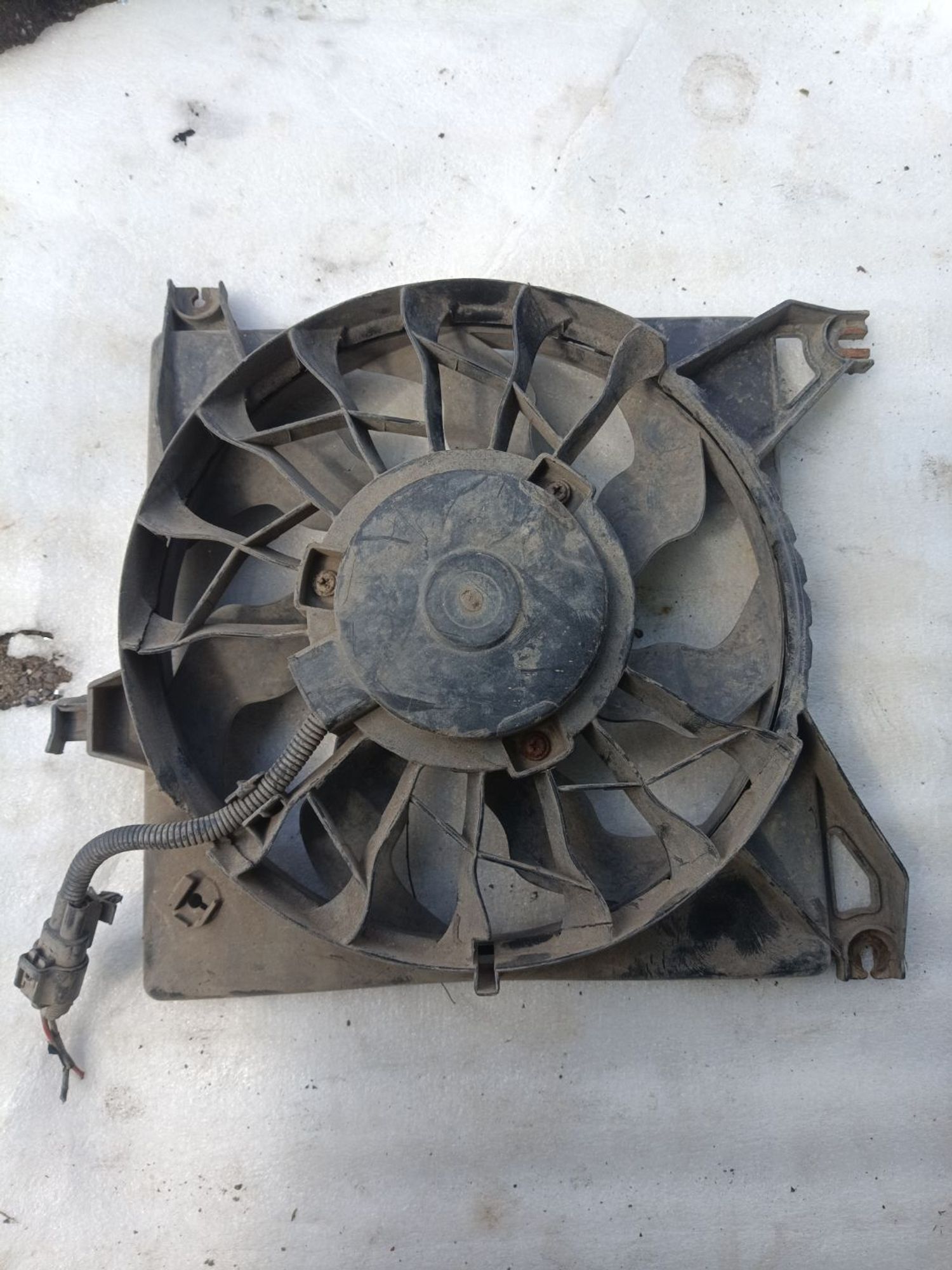 https://ycs.partsauto.market/partsauto-images/thmbs/userImages/a19a1494006c0851879c8cd6f3827d7d/part/60315dc4-7d13-436e-96a2-4d71c0bd792b_1777536259168.jpg