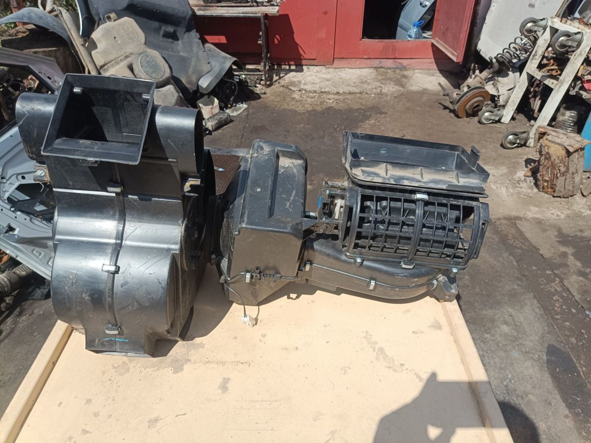 https://ycs.partsauto.market/partsauto-images/thmbs/userImages/a19a1494006c0851879c8cd6f3827d7d/part/630063f6-694f-4a50-a43a-76f86e1f912a_1785330857700.jpg