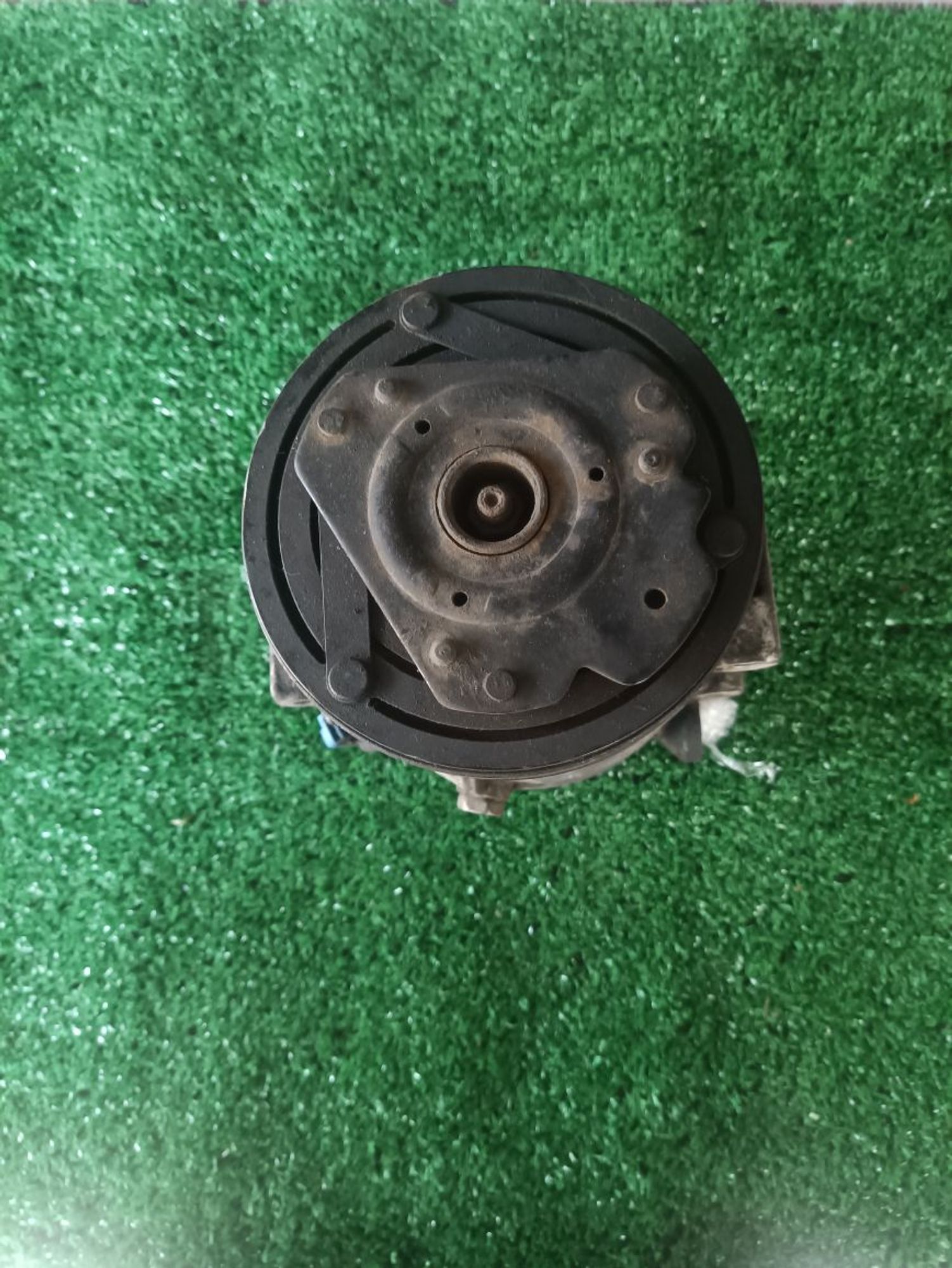 https://ycs.partsauto.market/partsauto-images/thmbs/userImages/a19a1494006c0851879c8cd6f3827d7d/part/7ecce010-a023-4e6b-9de8-c267b7413c83_1778071952603.jpg