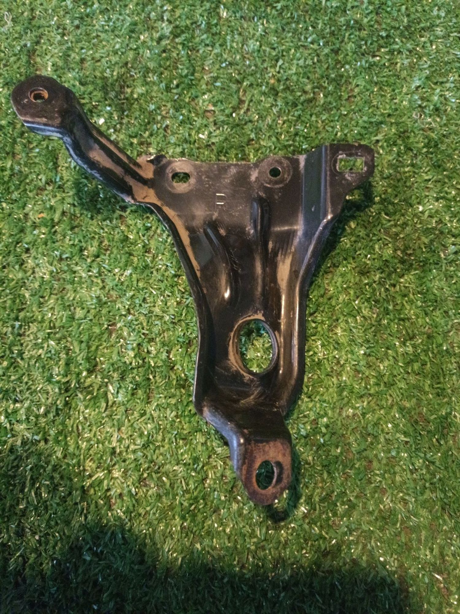 https://ycs.partsauto.market/partsauto-images/thmbs/userImages/a19a1494006c0851879c8cd6f3827d7d/part/80bb6712-7632-4438-a2e6-8d06c9b7da01_1776956262364.jpg