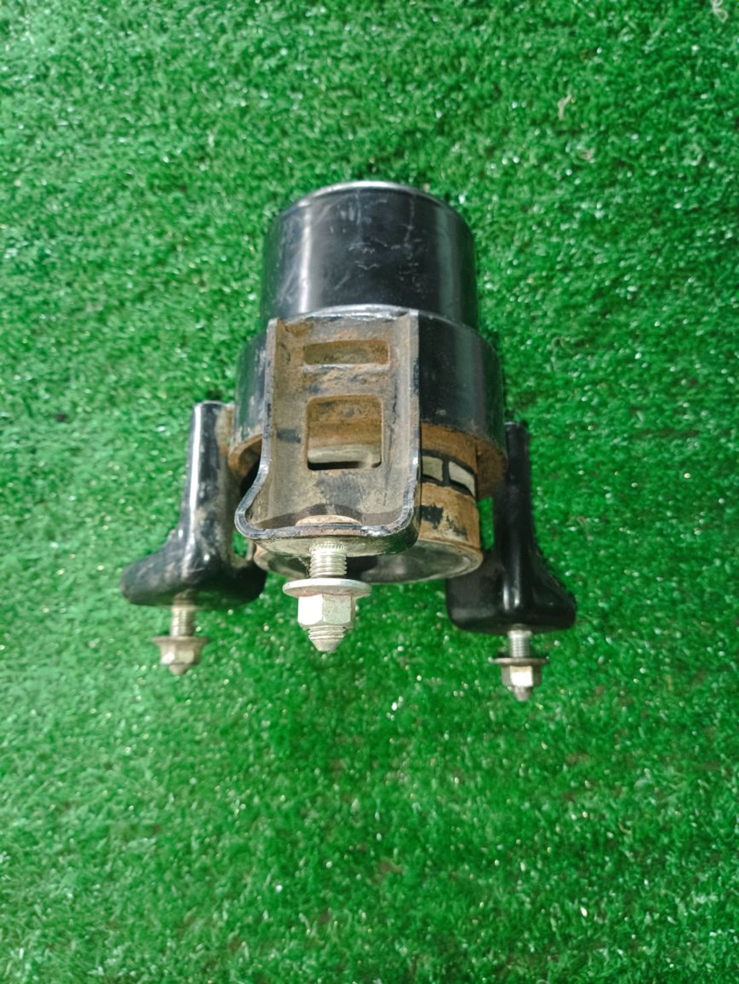https://ycs.partsauto.market/partsauto-images/thmbs/userImages/a19a1494006c0851879c8cd6f3827d7d/part/8fbfe0e0-fc5b-4c22-a9e4-b9ef8c5634ae_1776680645989.jpg