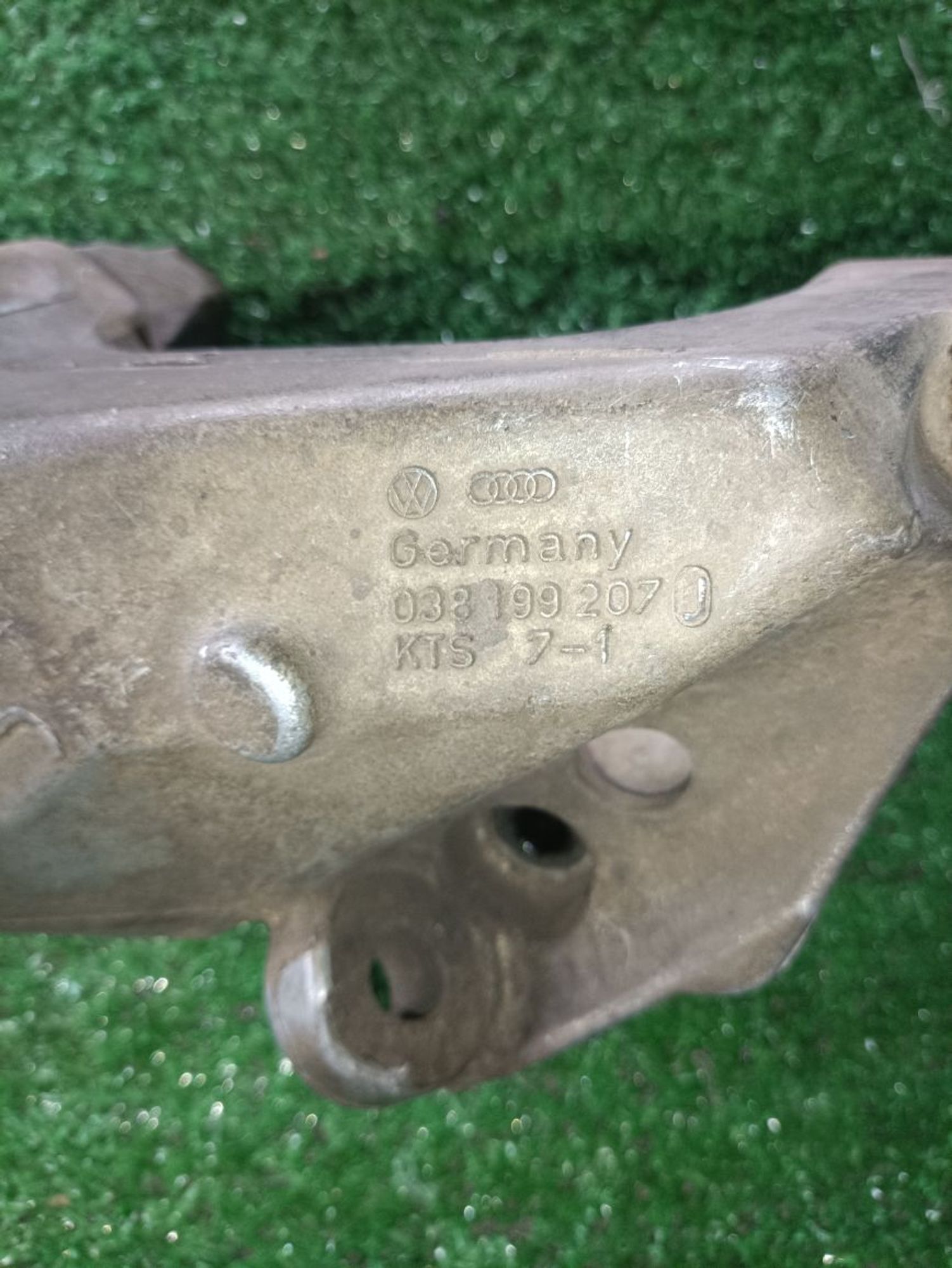 https://ycs.partsauto.market/partsauto-images/thmbs/userImages/a19a1494006c0851879c8cd6f3827d7d/part/983a0847-7d8a-4bd5-8e20-fac64d9f9ae4_1776681227997.jpg