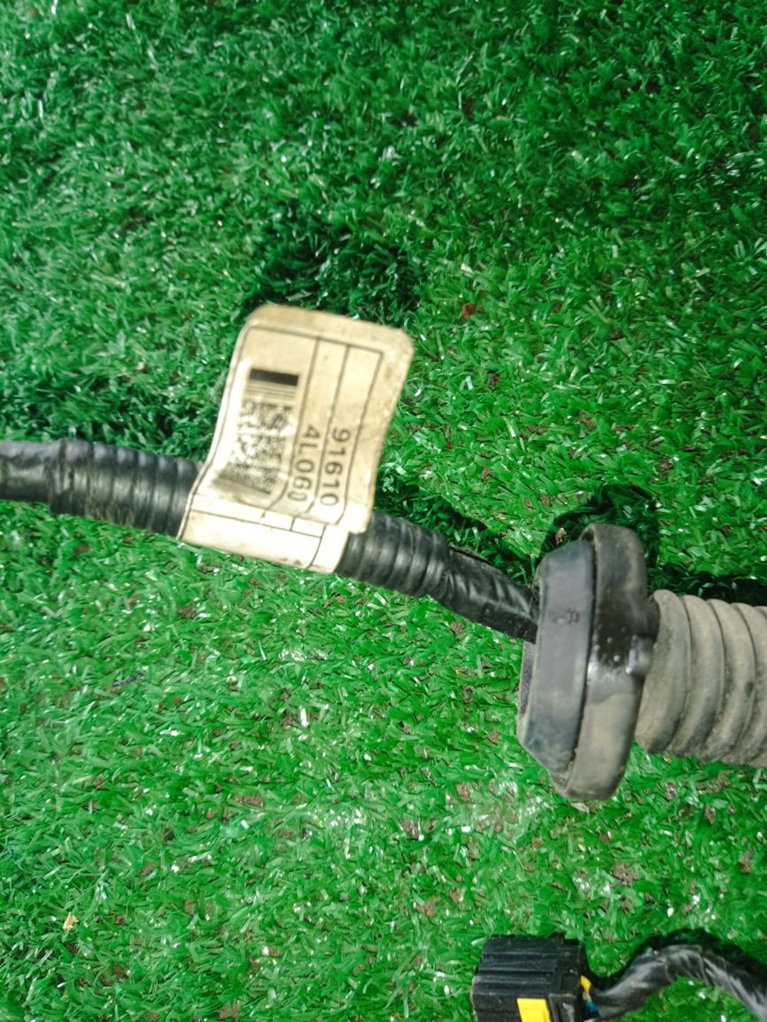 https://ycs.partsauto.market/partsauto-images/thmbs/userImages/a19a1494006c0851879c8cd6f3827d7d/part/9e2e7e6a-c831-42d3-a1e8-9a7e7cb72da8_1776682075351.jpg