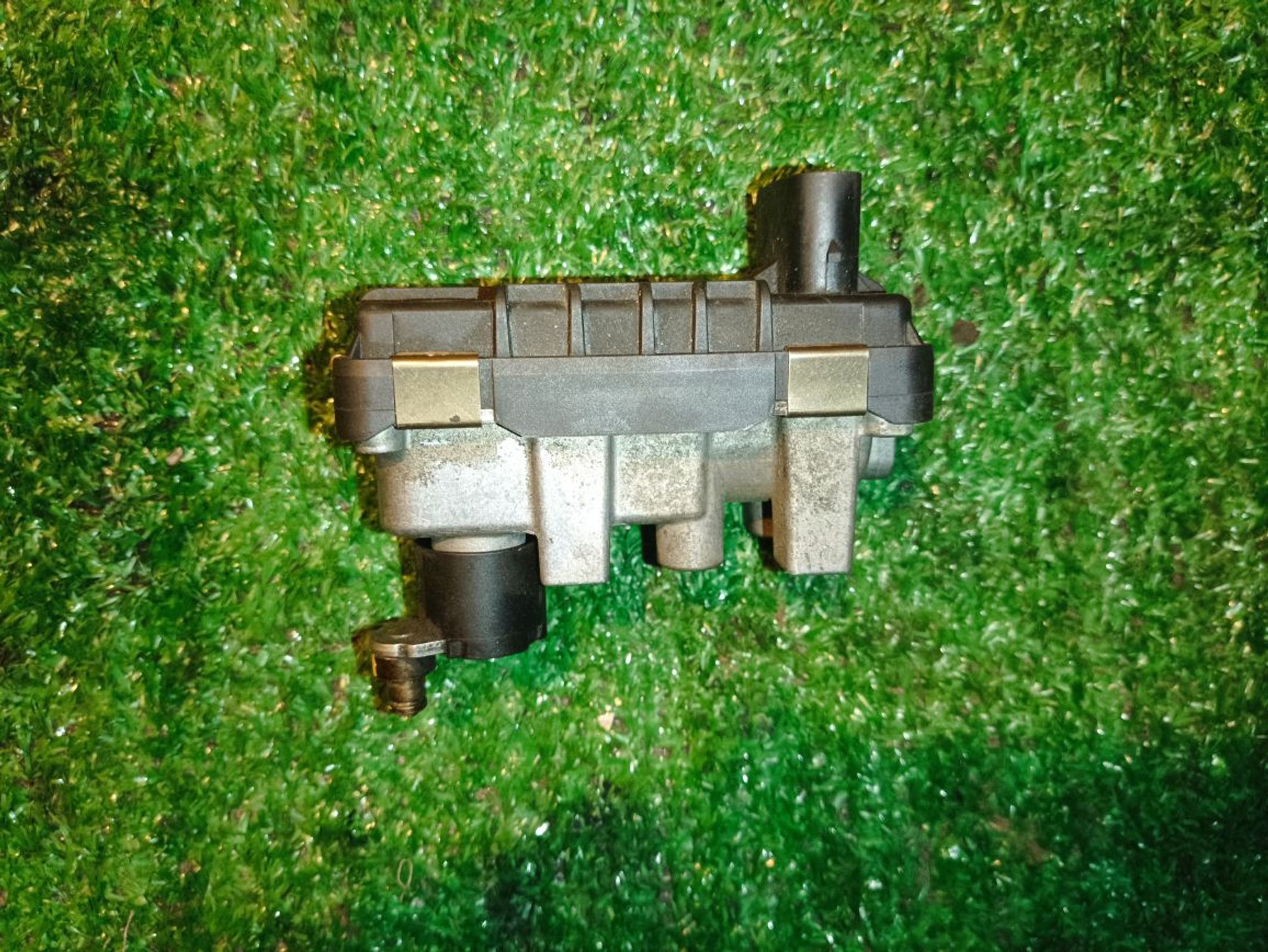https://ycs.partsauto.market/partsauto-images/thmbs/userImages/a19a1494006c0851879c8cd6f3827d7d/part/9f5eb5b2-9c3f-40bc-bc8e-750f7cf2152a_1779393617446.jpg