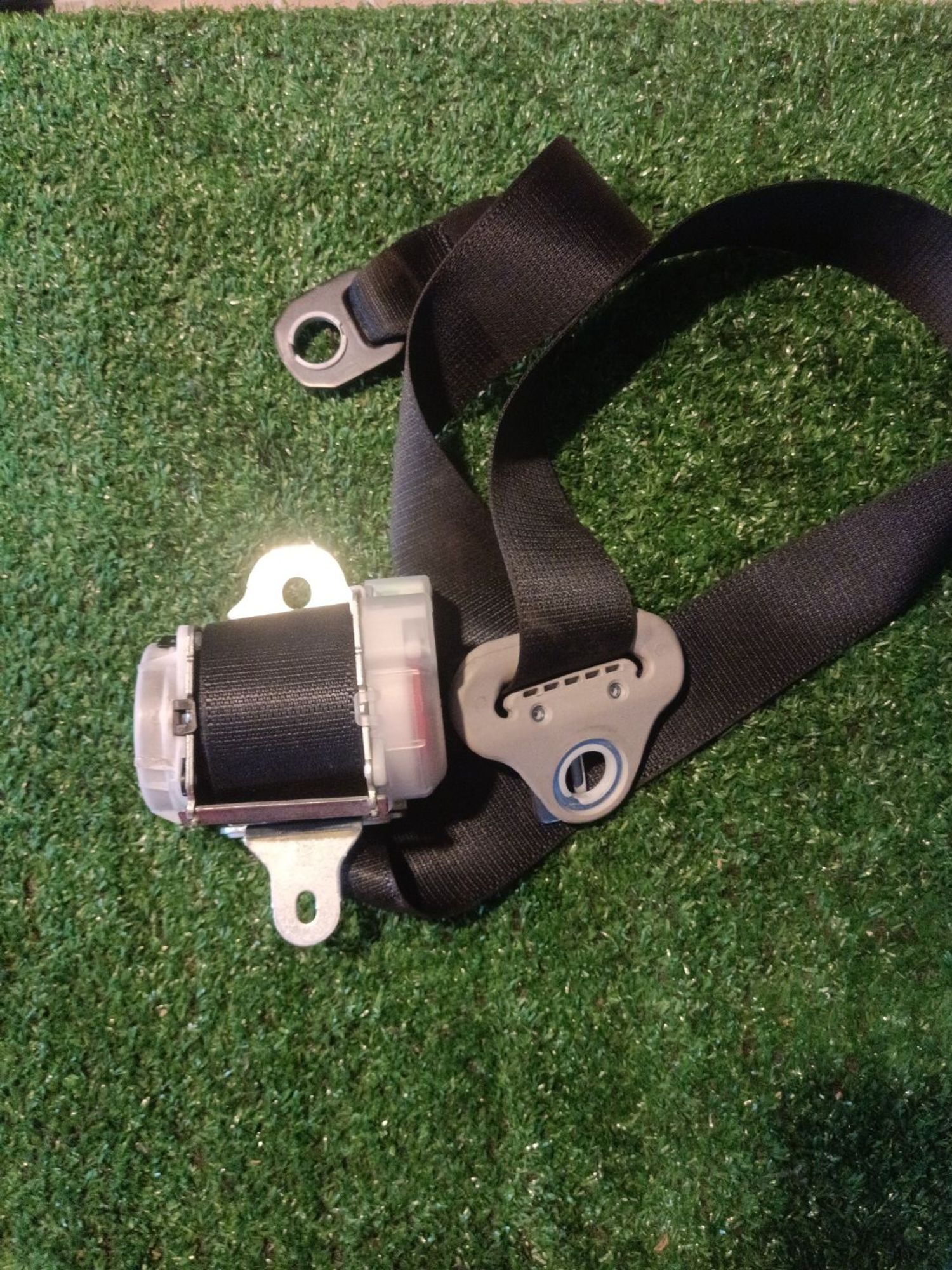 https://ycs.partsauto.market/partsauto-images/thmbs/userImages/a19a1494006c0851879c8cd6f3827d7d/part/a7ffc043-ad5b-4eae-8695-09547dfb0ecc_1782751975069.jpg
