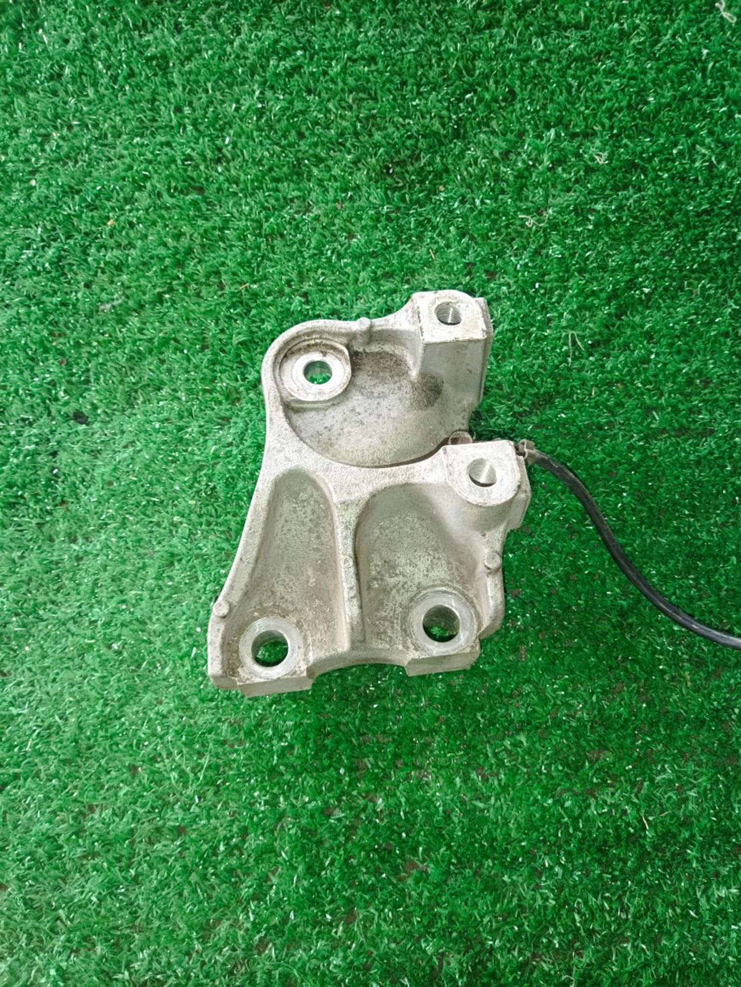 https://ycs.partsauto.market/partsauto-images/thmbs/userImages/a19a1494006c0851879c8cd6f3827d7d/part/ac53cc64-6c02-4ac6-8870-36f53c91ddc1_1776682372034.jpg