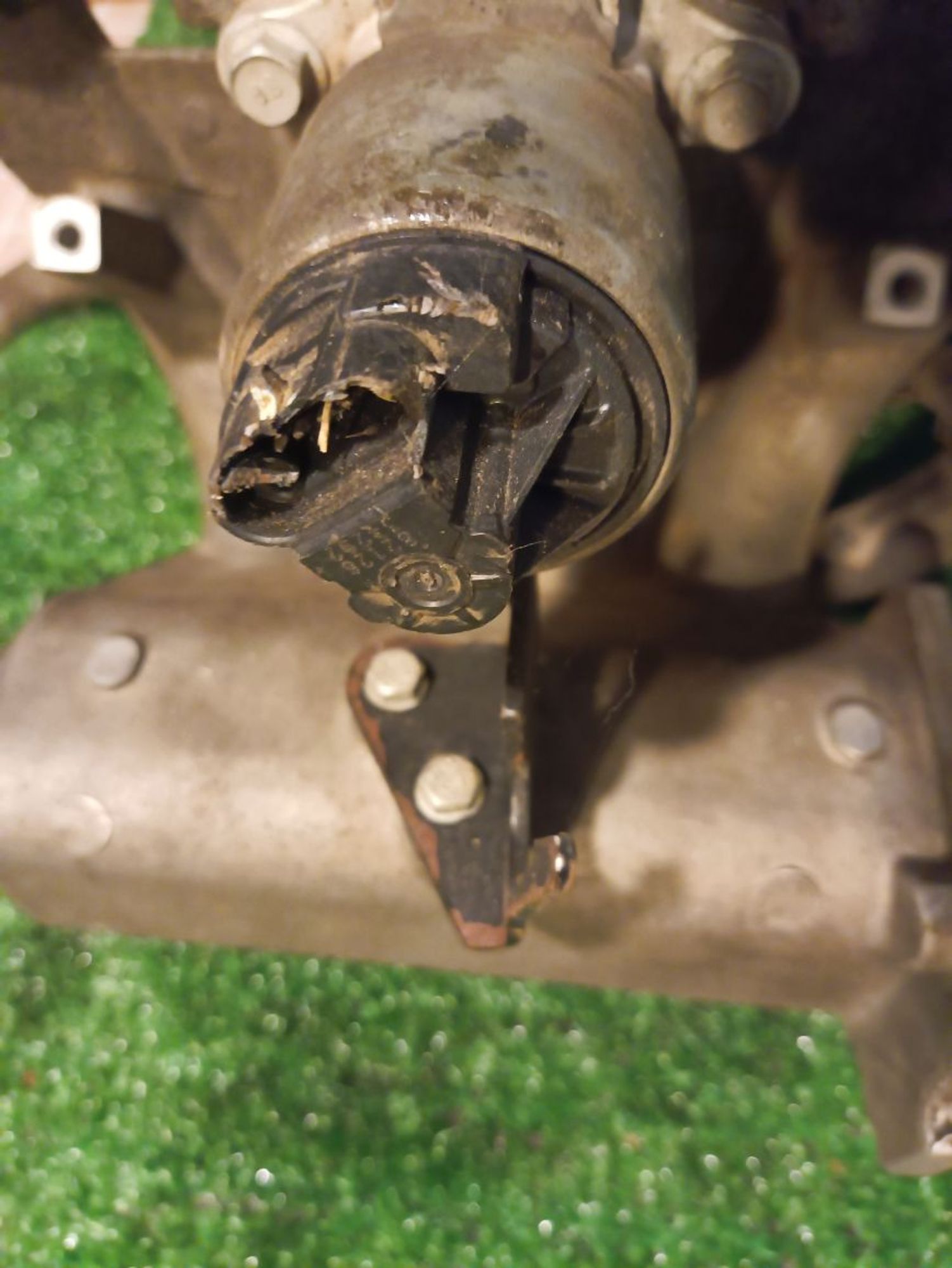 https://ycs.partsauto.market/partsauto-images/thmbs/userImages/a19a1494006c0851879c8cd6f3827d7d/part/b47d9620-976b-4c6b-ae70-c7284fee456d_1785179336930.jpg