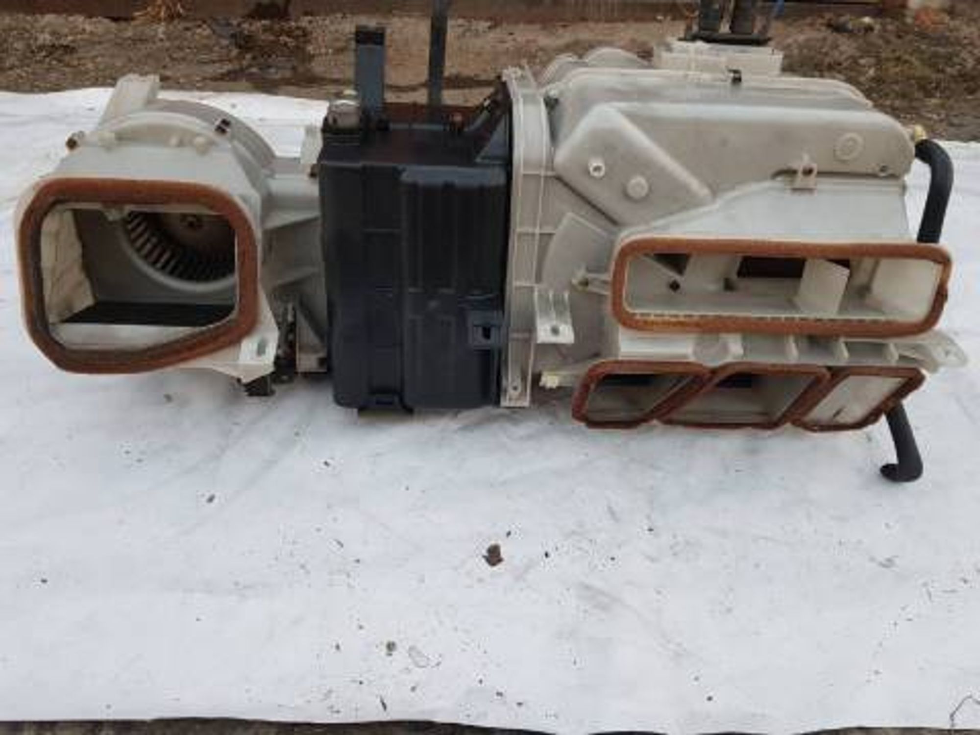 https://ycs.partsauto.market/partsauto-images/thmbs/userImages/a19a1494006c0851879c8cd6f3827d7d/part/bbd05ac9-1f69-4759-a3f6-9dc5a7d89cf6_1784574173324.jpg
