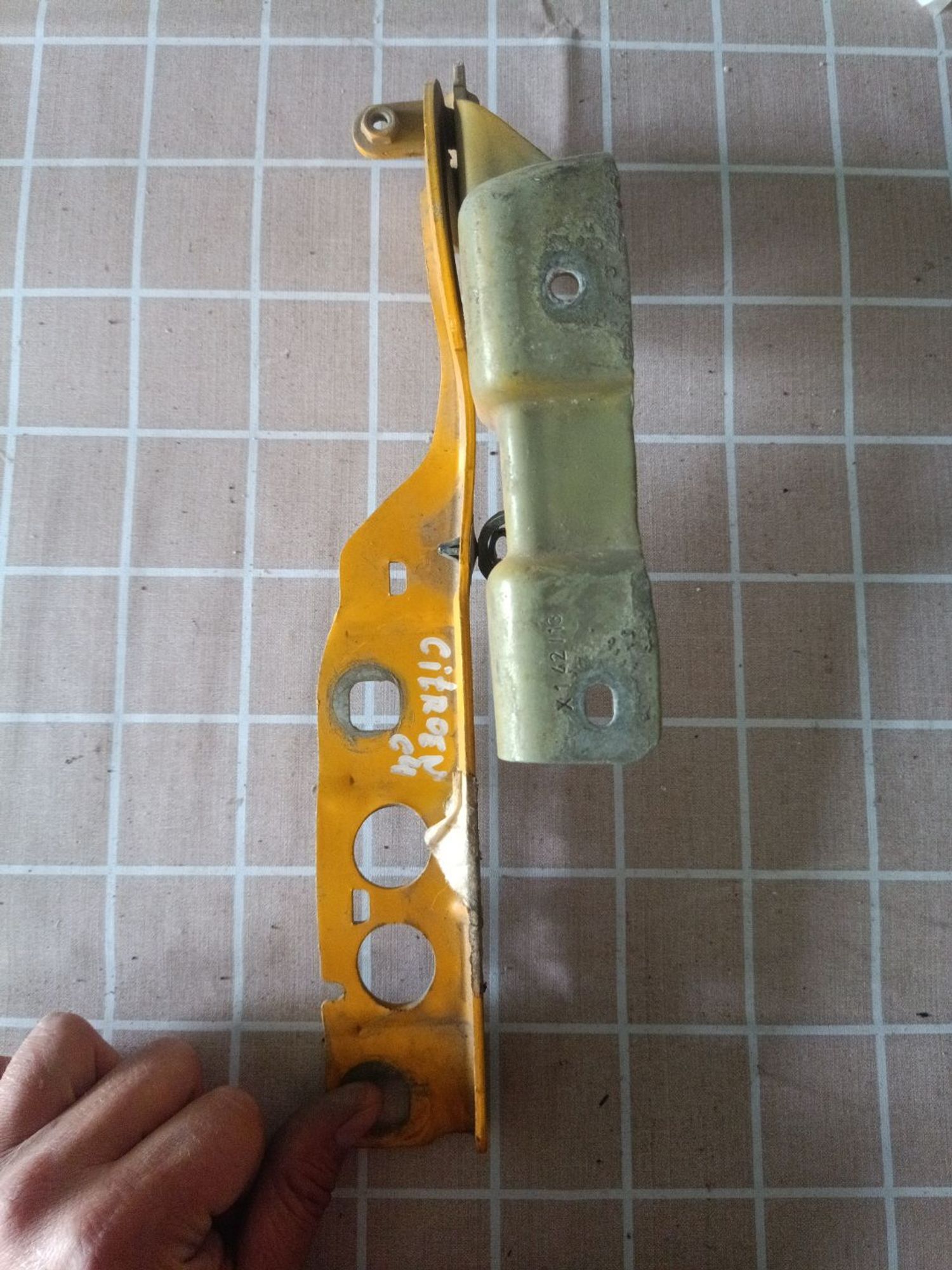 https://ycs.partsauto.market/partsauto-images/thmbs/userImages/a19a1494006c0851879c8cd6f3827d7d/part/bf02c187-0abd-4c71-8857-9984c538b9ab_1782195215102.jpg