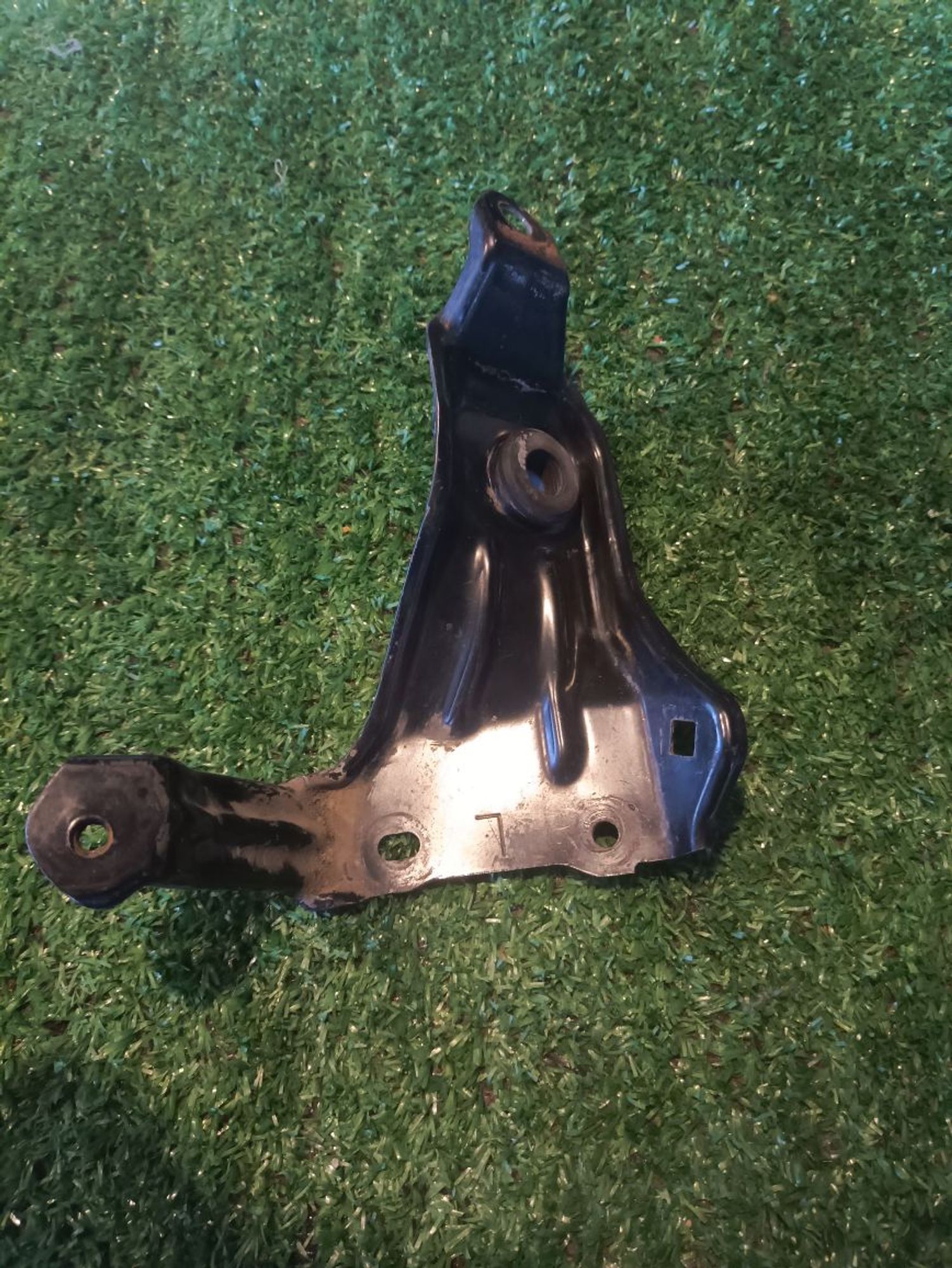 https://ycs.partsauto.market/partsauto-images/thmbs/userImages/a19a1494006c0851879c8cd6f3827d7d/part/bf42de89-c229-4723-b66a-4939ab29c7e8_1776955991826.jpg