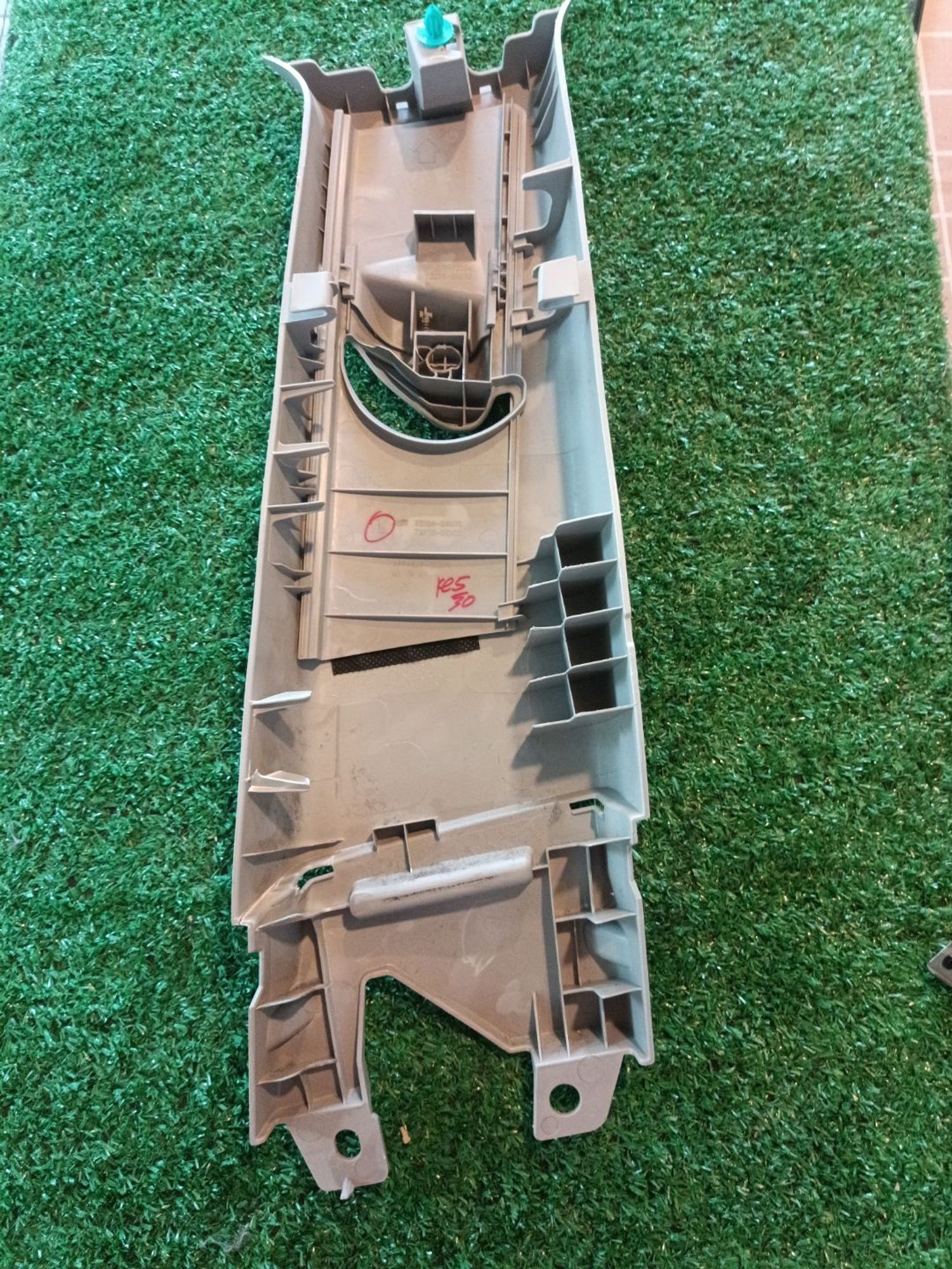 https://ycs.partsauto.market/partsauto-images/thmbs/userImages/a19a1494006c0851879c8cd6f3827d7d/part/c07268e3-c283-484e-98dd-078047d74be1_1782804922844.jpg
