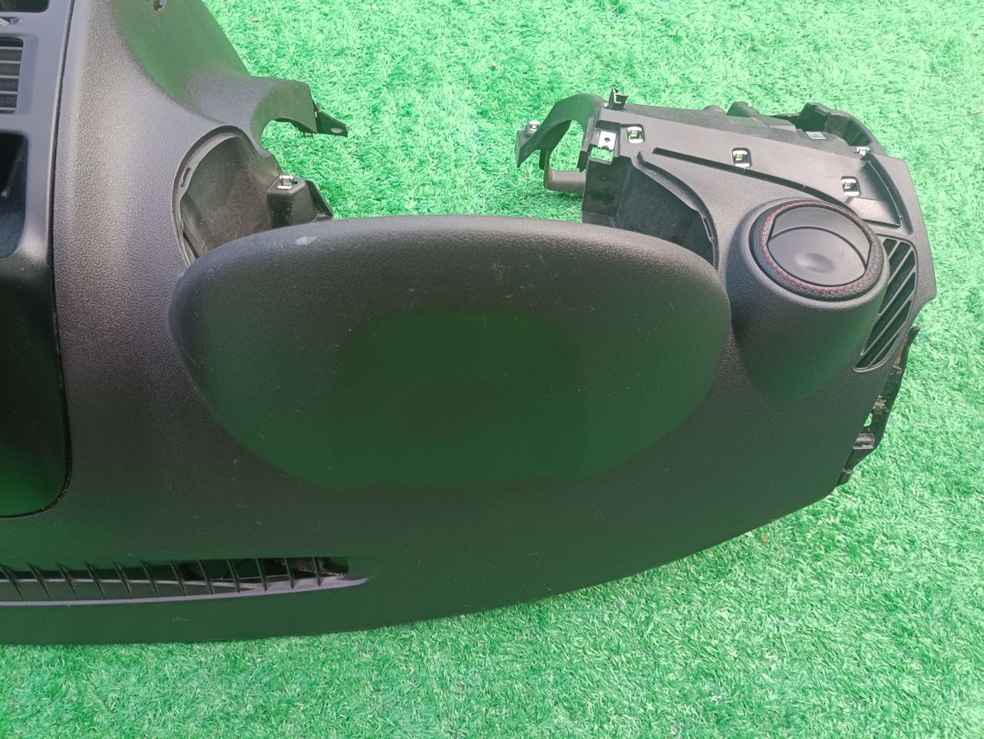 https://ycs.partsauto.market/partsauto-images/thmbs/userImages/a19a1494006c0851879c8cd6f3827d7d/part/d9b8c2fc-605f-40aa-85af-bea2c48fbb53_1785257068819.jpg