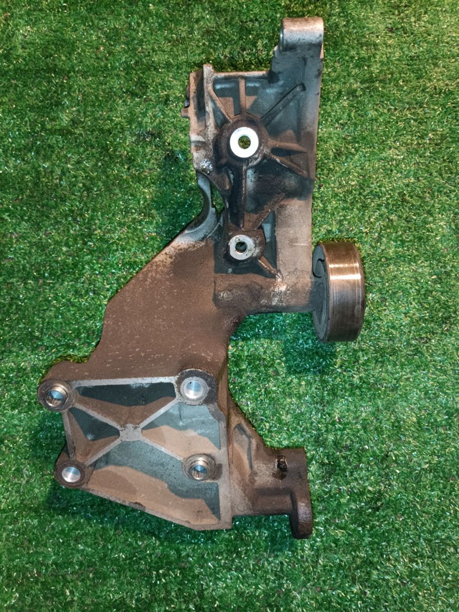 https://ycs.partsauto.market/partsauto-images/thmbs/userImages/a19a1494006c0851879c8cd6f3827d7d/part/e198021d-89f3-4ec8-b9d4-c9e98fa59e02_1779393009613.jpg