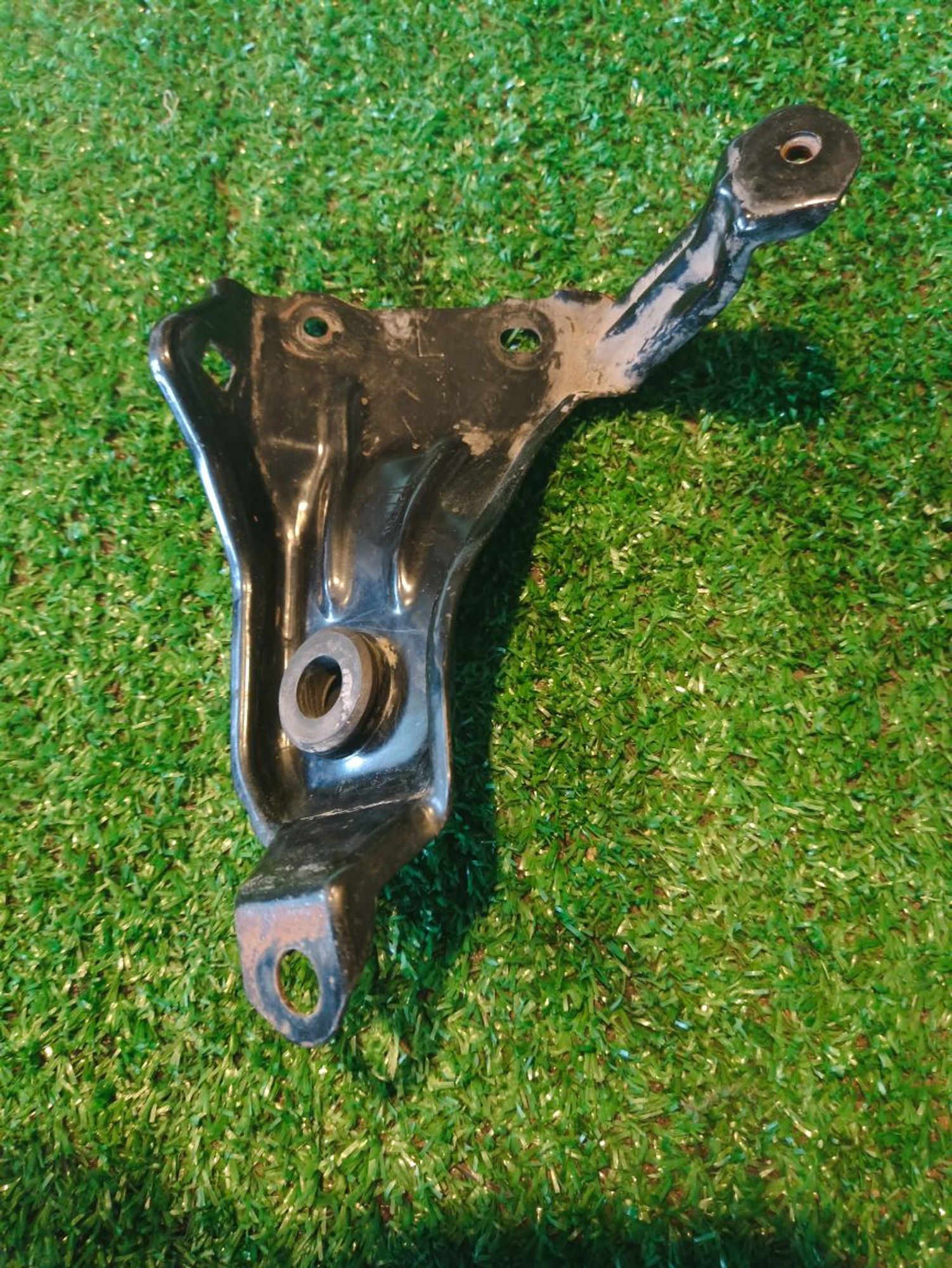 https://ycs.partsauto.market/partsauto-images/thmbs/userImages/a19a1494006c0851879c8cd6f3827d7d/part/e264255a-41a8-4988-b416-4409c6c00139_1776955990436.jpg