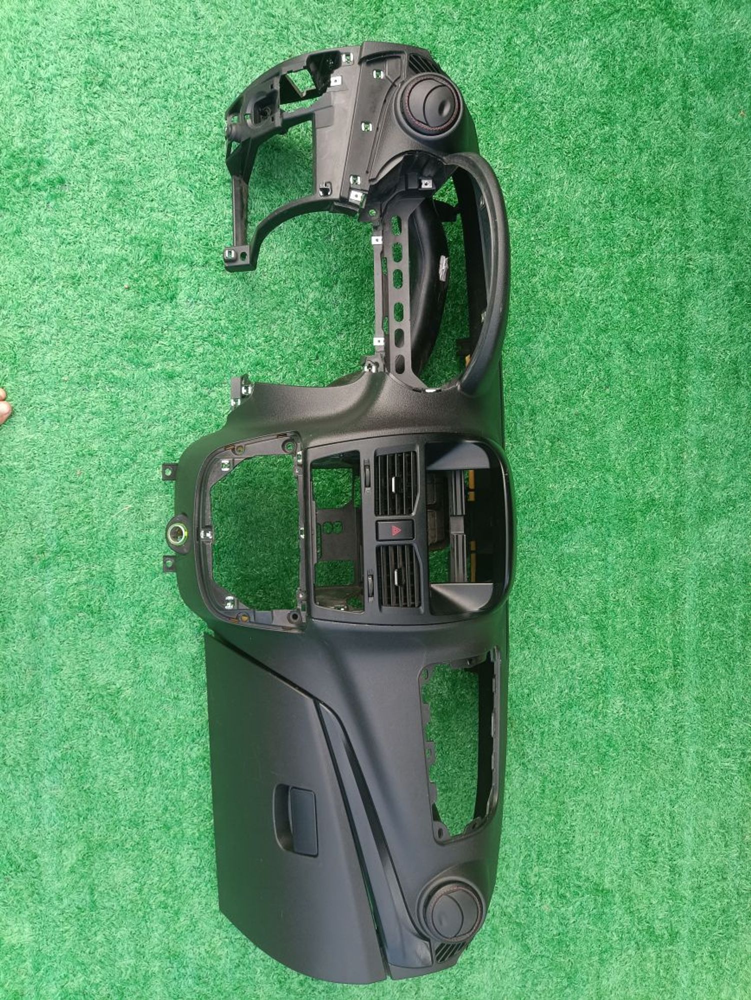 https://ycs.partsauto.market/partsauto-images/thmbs/userImages/a19a1494006c0851879c8cd6f3827d7d/part/e527e6e2-88db-44dd-a9f0-461521b583ed_1785257059787.jpg