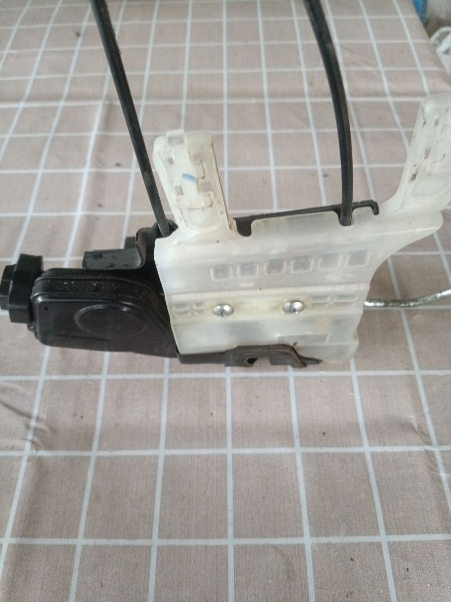 https://ycs.partsauto.market/partsauto-images/thmbs/userImages/a19a1494006c0851879c8cd6f3827d7d/part/ea417872-cdea-4610-adc6-5b714785077c_1782735140078.jpg