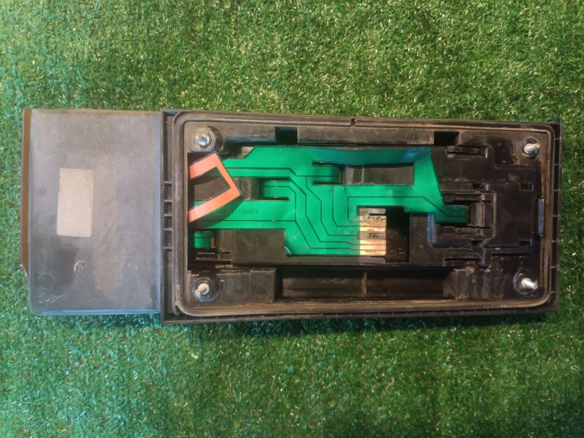 https://ycs.partsauto.market/partsauto-images/thmbs/userImages/a19a1494006c0851879c8cd6f3827d7d/part/ef13f207-781c-45ca-baae-ddfe3363d92c_1780677939244.jpg