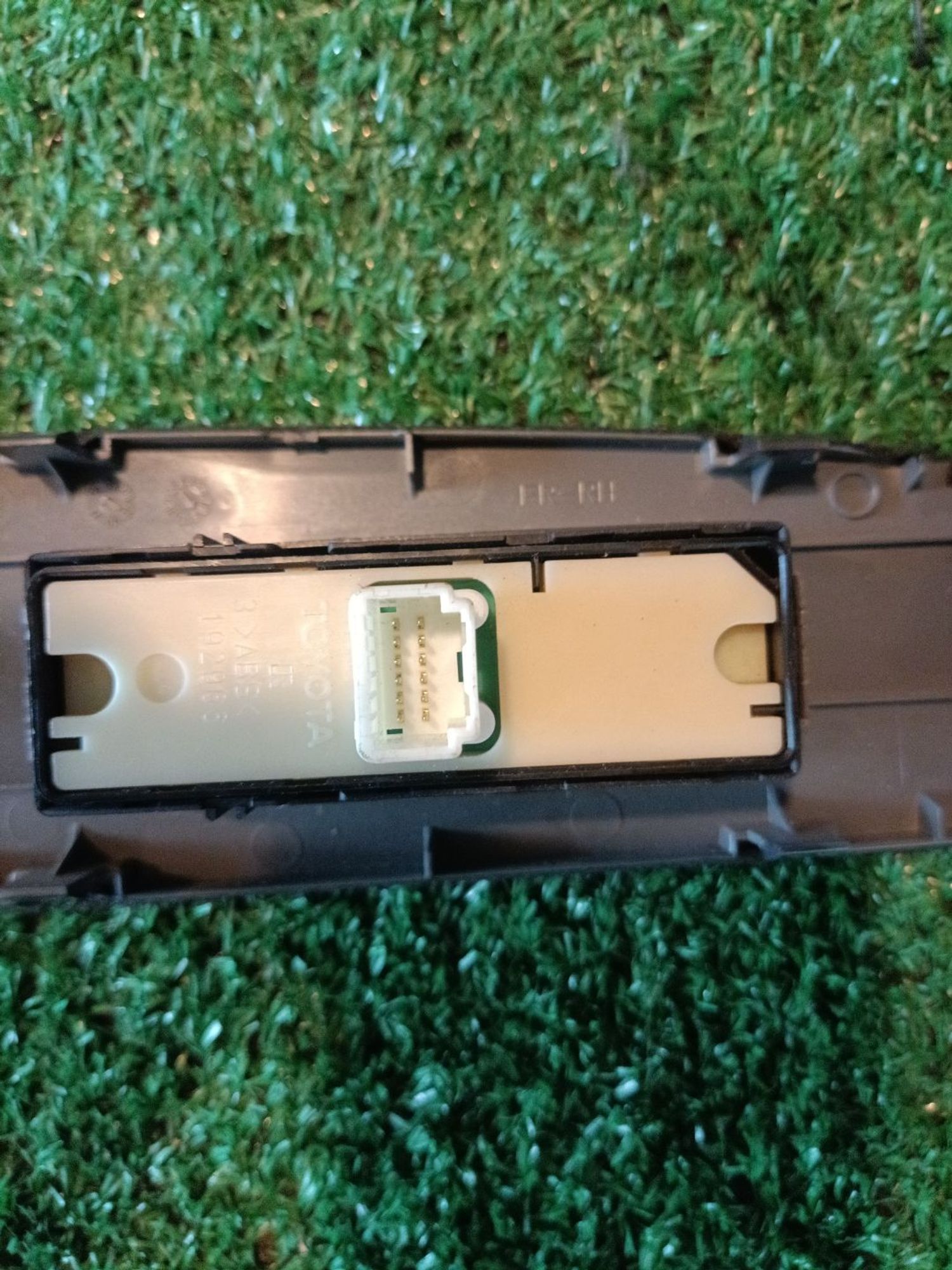 https://ycs.partsauto.market/partsauto-images/thmbs/userImages/a19a1494006c0851879c8cd6f3827d7d/part/f1e3e292-23bd-4bc1-9305-8bc6e2cd12f5_1782801053136.jpg