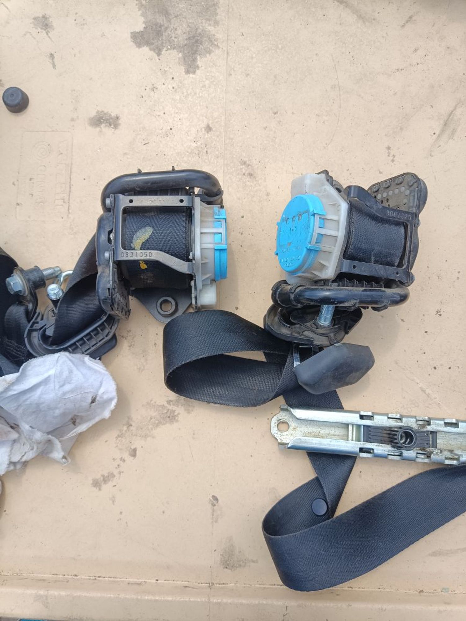 https://ycs.partsauto.market/partsauto-images/thmbs/userImages/a19a1494006c0851879c8cd6f3827d7d/part/f3a585d6-2534-4d78-a0d3-a0a3e4439731_1785394708314.jpg