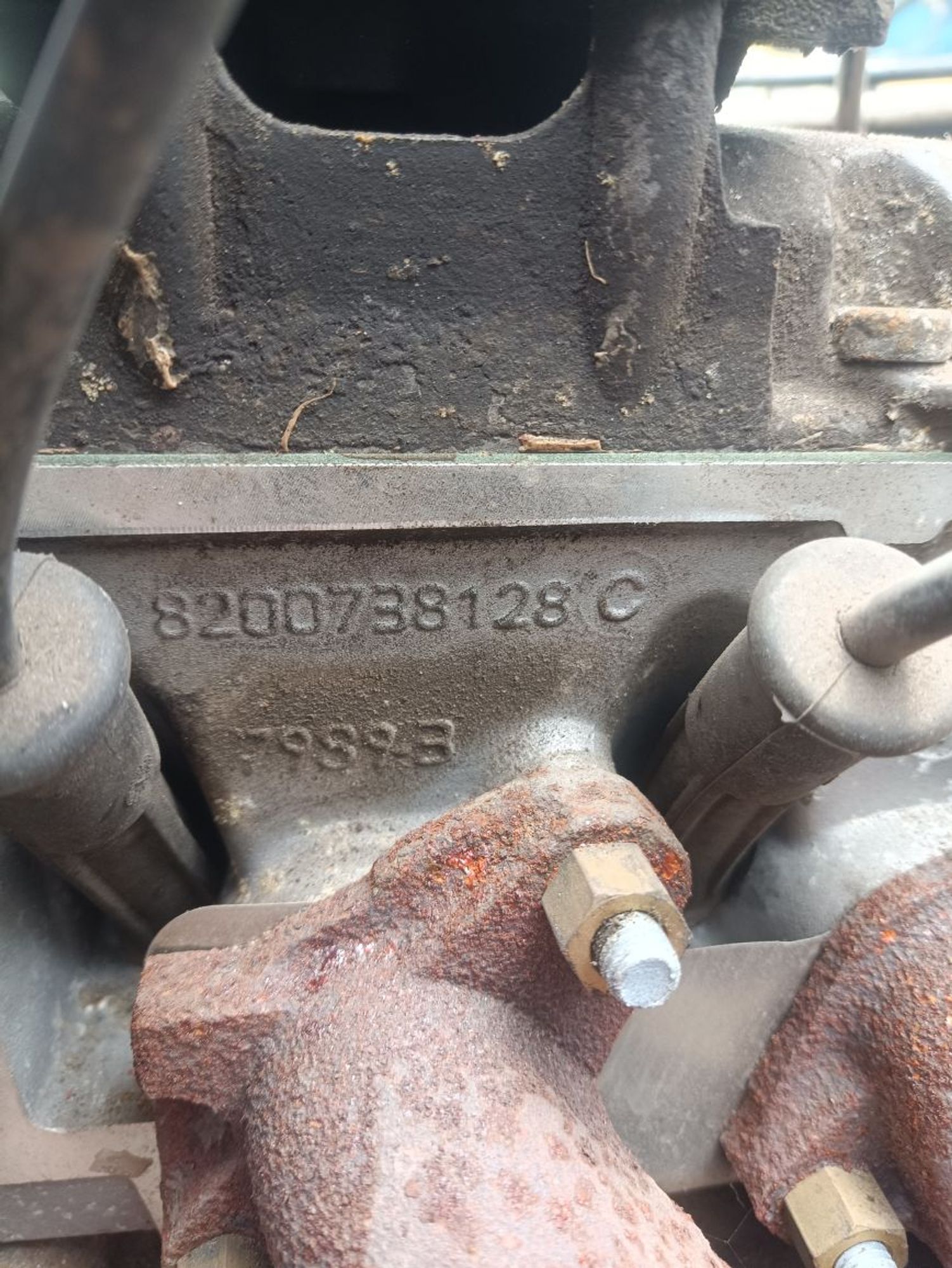https://ycs.partsauto.market/partsauto-images/thmbs/userImages/a19a1494006c0851879c8cd6f3827d7d/part/fbc1c57a-f77a-4169-be26-cbb5ef568669_1778605716955.jpg