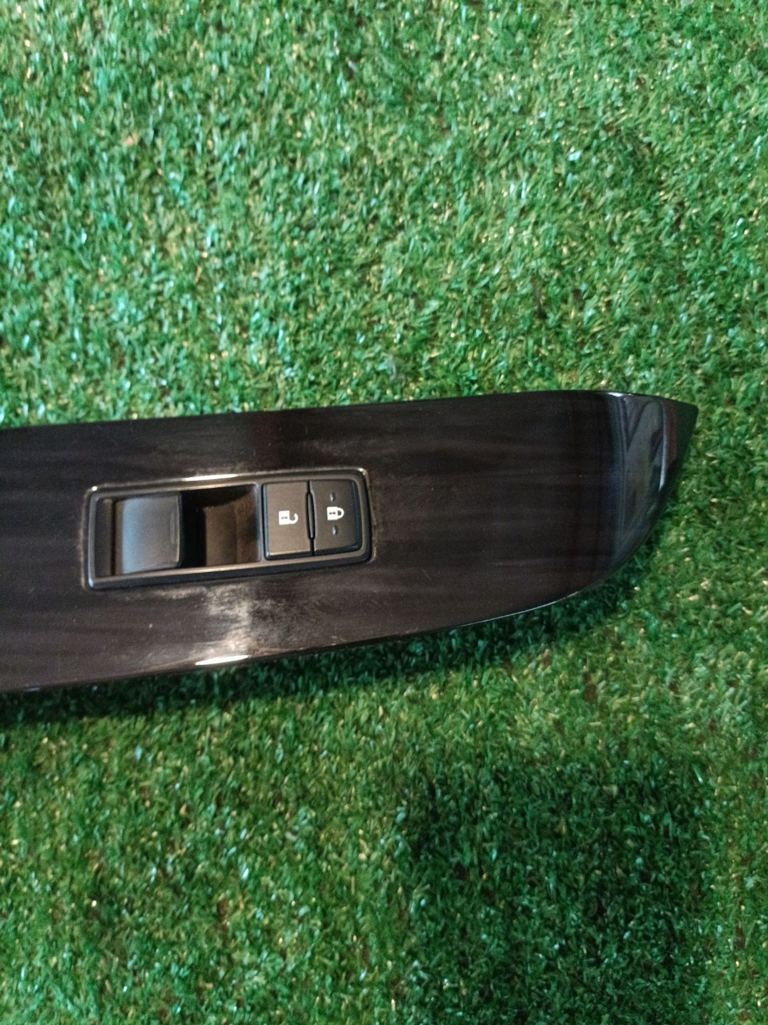 https://ycs.partsauto.market/partsauto-images/thmbs/userImages/a19a1494006c0851879c8cd6f3827d7d/part/fc73b05c-f89f-4fbc-89d9-eed2ec573265_1782801049826.jpg