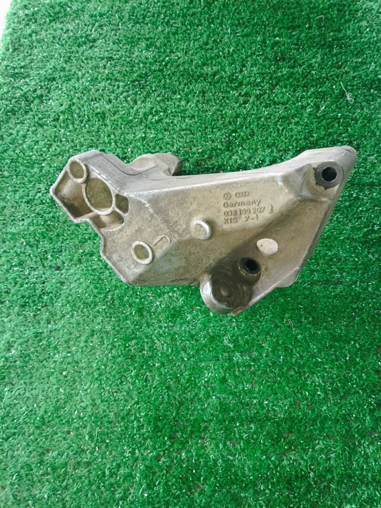 https://ycs.partsauto.market/partsauto-images/thmbs/userImages/a19a1494006c0851879c8cd6f3827d7d/part/fd0810e1-8e67-4106-b750-aced0dae9570_1776681225982.jpg