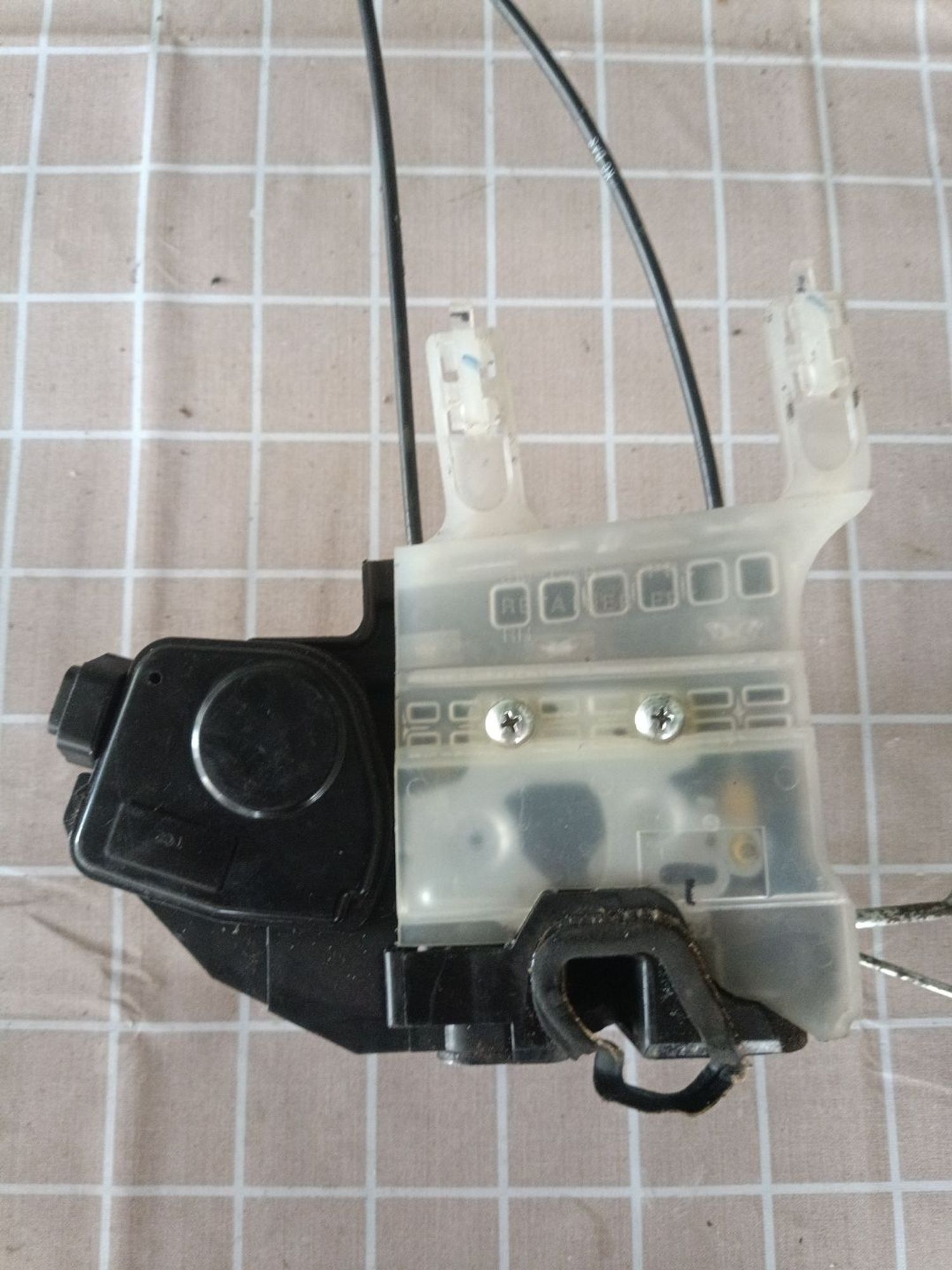 https://ycs.partsauto.market/partsauto-images/thmbs/userImages/a19a1494006c0851879c8cd6f3827d7d/part/fd153733-6e20-4242-8308-32227c7ee295_1782735142651.jpg