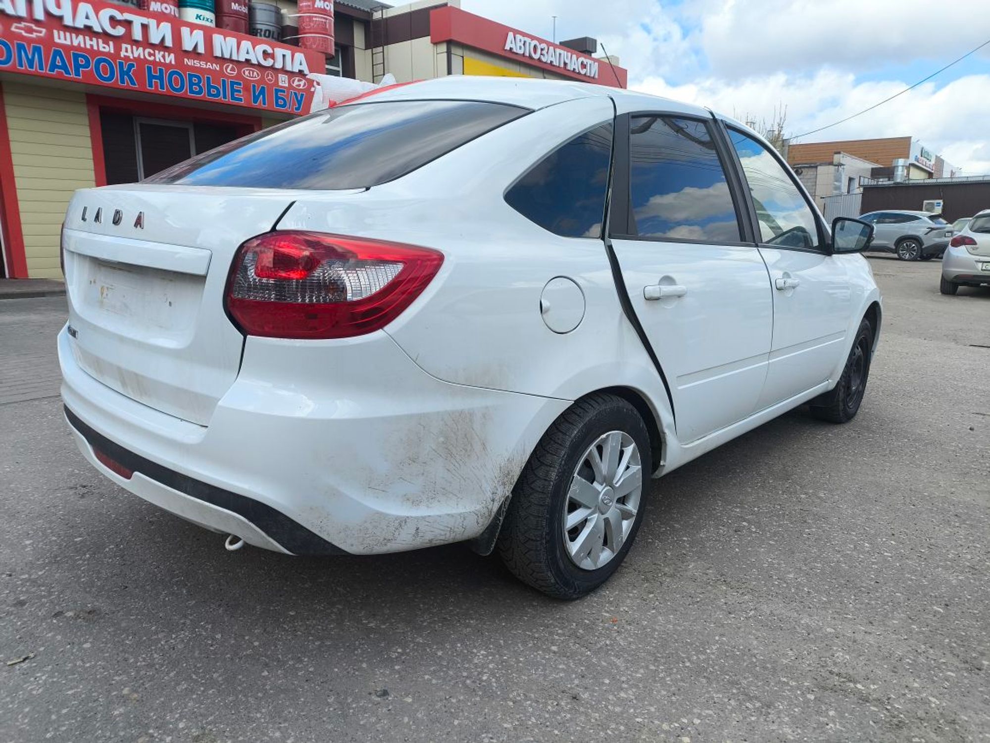 https://ycs.partsauto.market/partsauto-images/thmbs/userImages/a2d258a61cc08549ac0329b7373022c0/car/150eeefe-2d87-4882-837e-26b9aeb0ef82_1777536213871.jpg