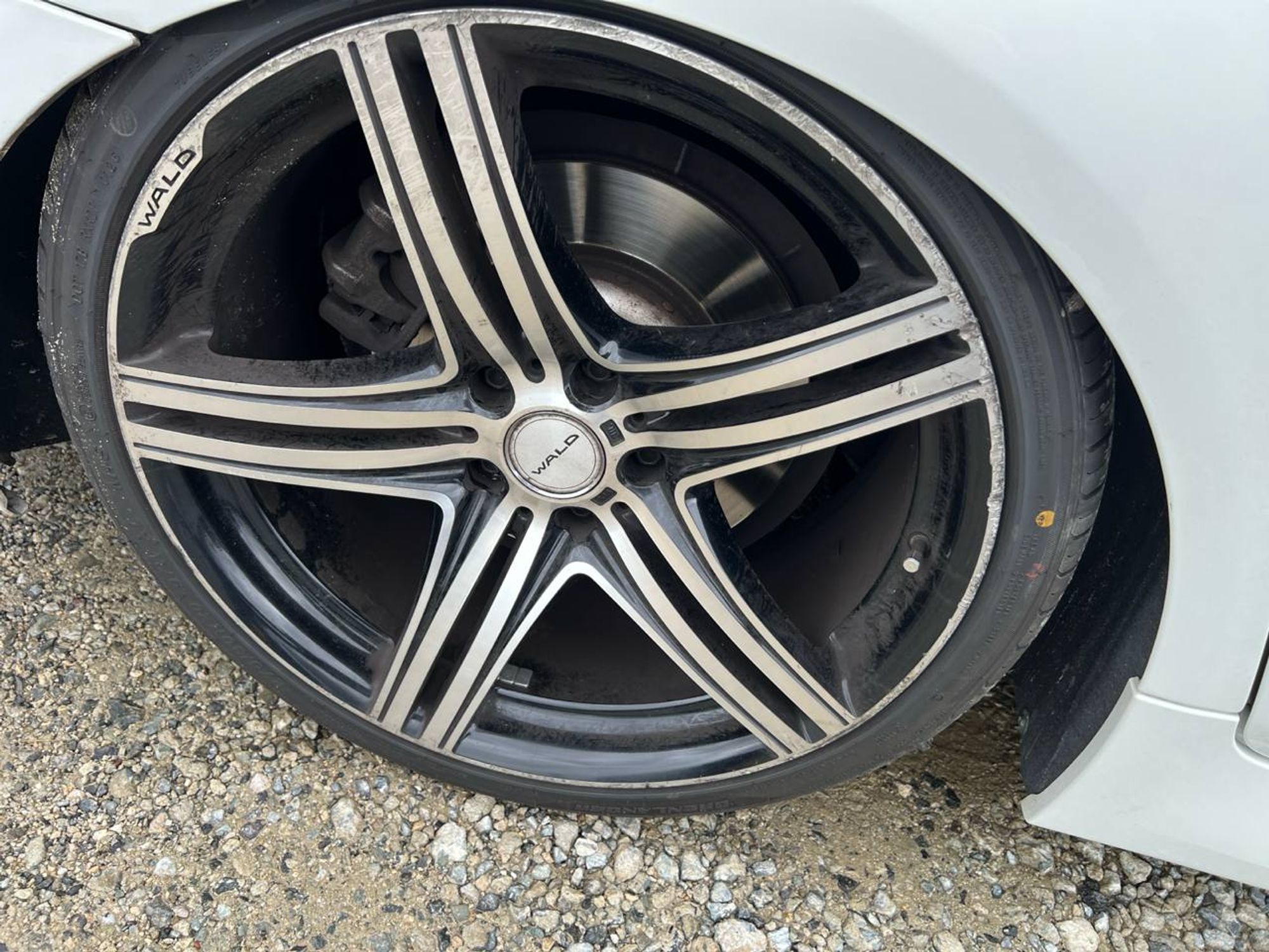 https://ycs.partsauto.market/partsauto-images/thmbs/userImages/a2d258a61cc08549ac0329b7373022c0/car/55d28d67-8459-49af-8c98-c409ef691c78_1776855557980.jpg
