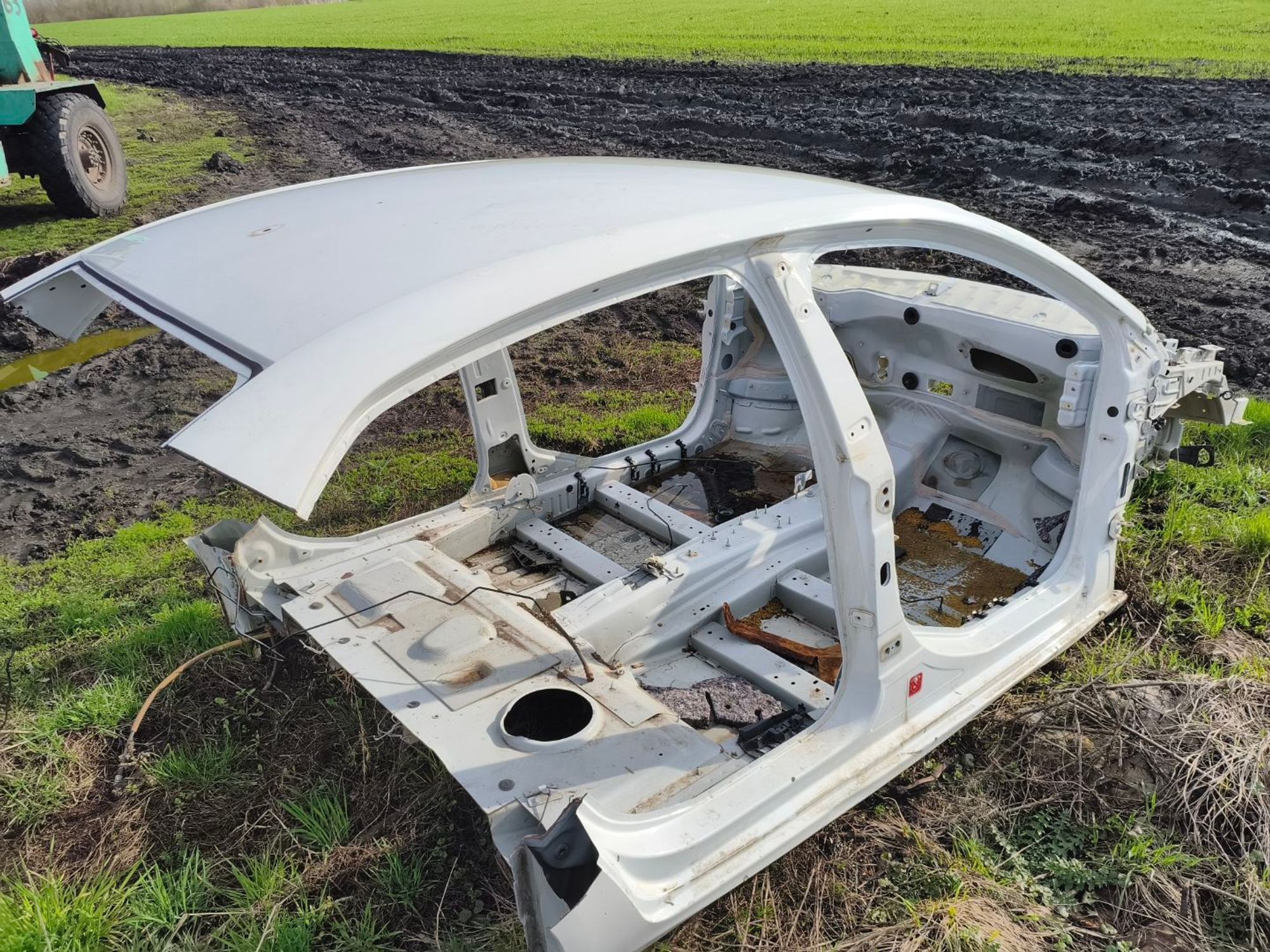 https://ycs.partsauto.market/partsauto-images/thmbs/userImages/a2d258a61cc08549ac0329b7373022c0/car/fc297e9d-490d-491d-a801-8c1656d38b52_1776672935187.jpg