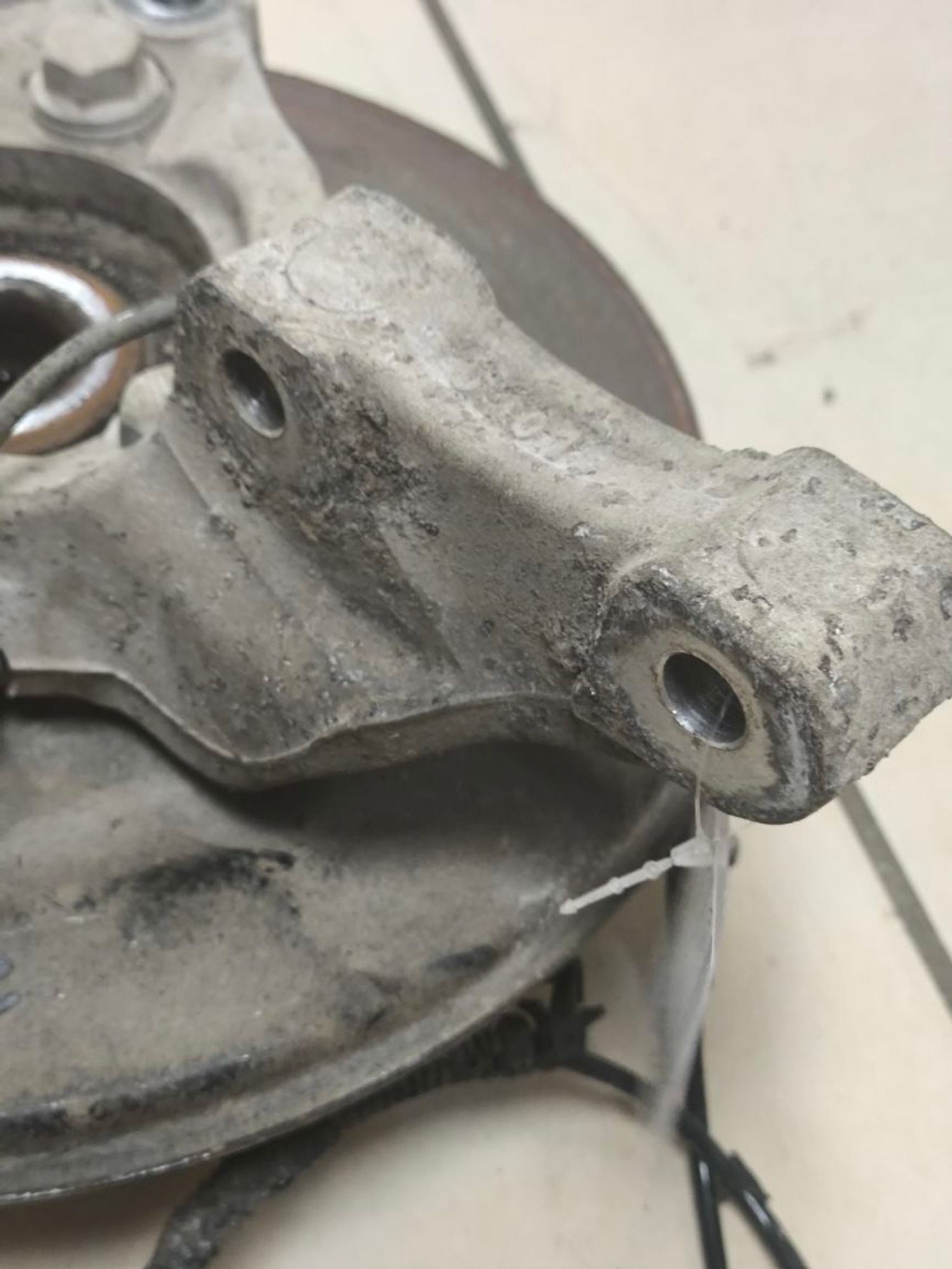 https://ycs.partsauto.market/partsauto-images/thmbs/userImages/a2d258a61cc08549ac0329b7373022c0/part/00a6ac0a-c943-4832-a355-9ccc3dcfc1d2_1787231935093.jpg