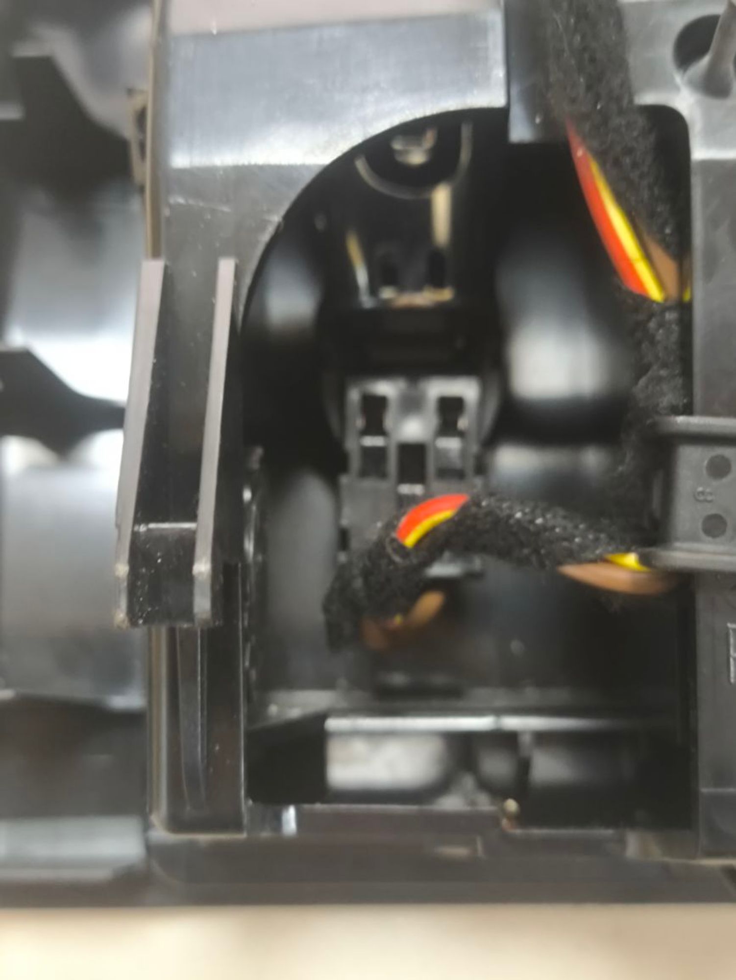 https://ycs.partsauto.market/partsauto-images/thmbs/userImages/a2d258a61cc08549ac0329b7373022c0/part/00a76919-b7f0-44c6-8438-c377d4374fe4_1781688027334.jpg