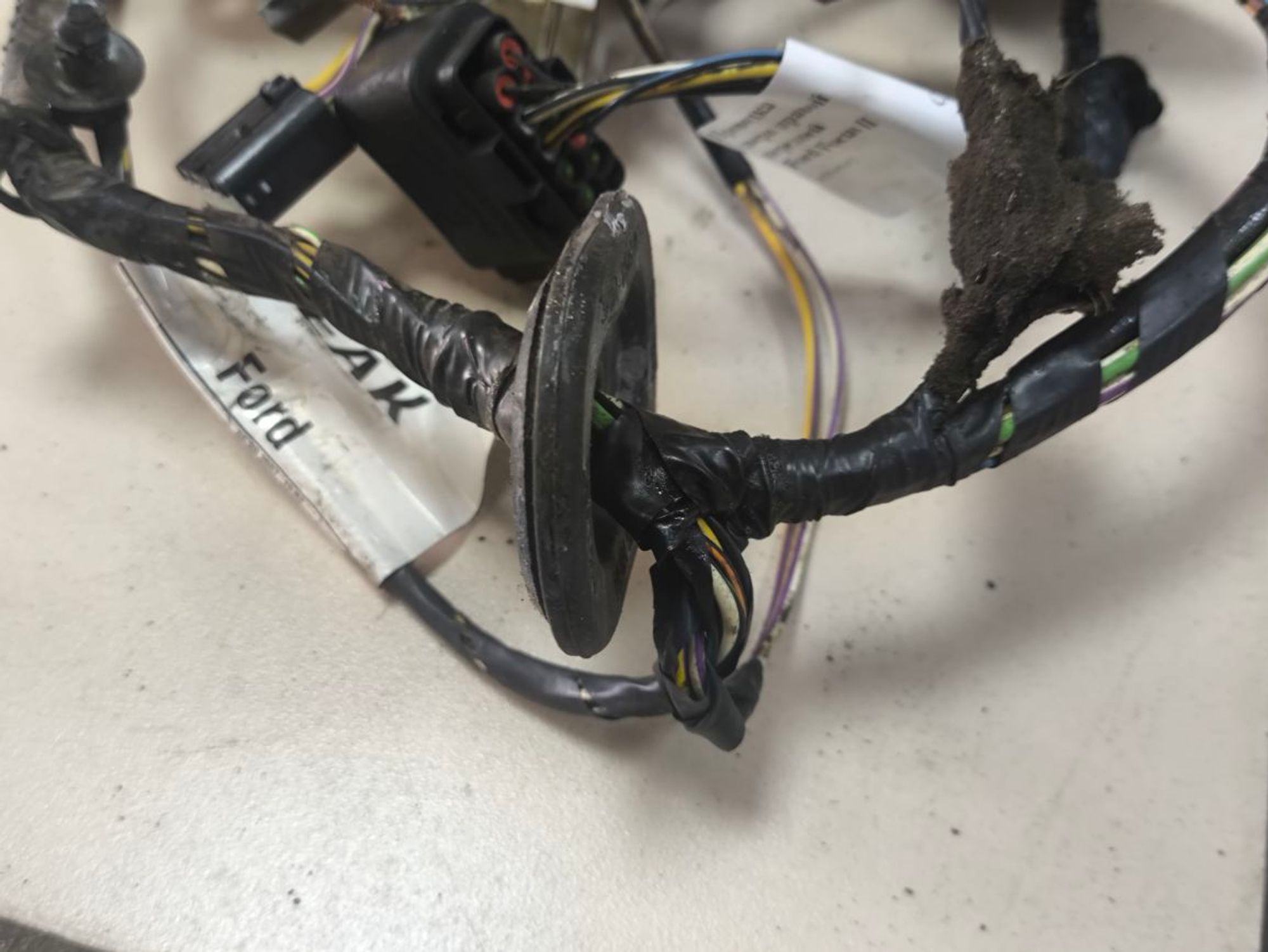 https://ycs.partsauto.market/partsauto-images/thmbs/userImages/a2d258a61cc08549ac0329b7373022c0/part/00b7dc24-af64-488d-8b76-45ab1f2b93d7_1781683326237.jpg
