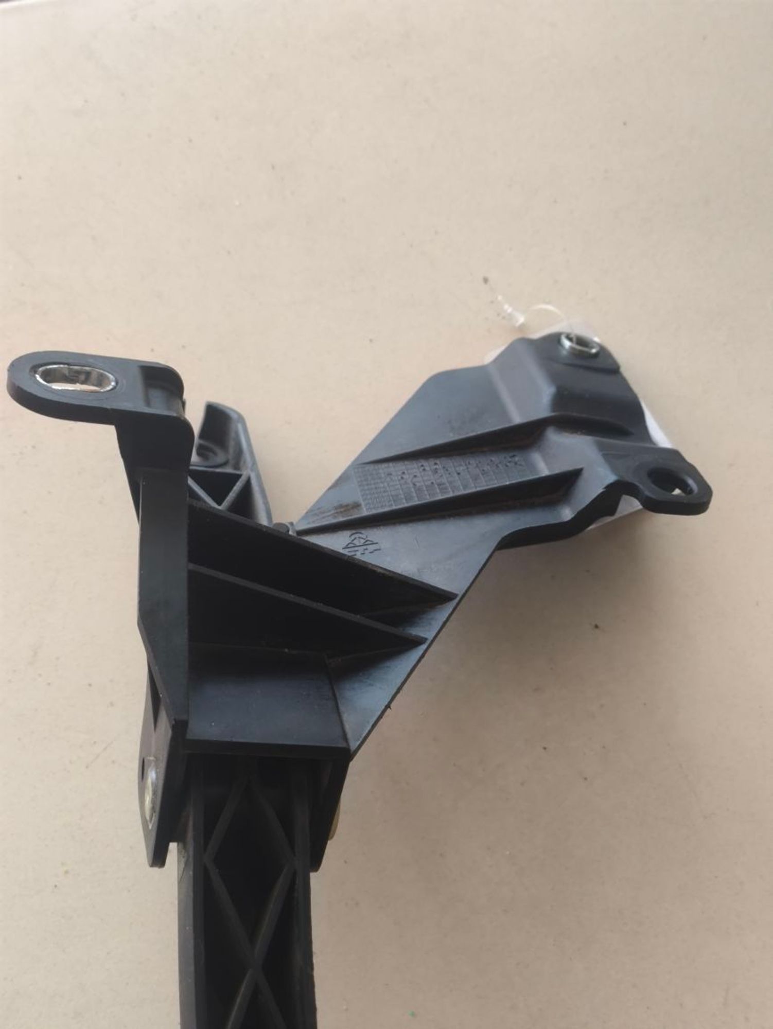https://ycs.partsauto.market/partsauto-images/thmbs/userImages/a2d258a61cc08549ac0329b7373022c0/part/00e42485-396e-429a-82ec-987d87236a3b_1787122954247.jpg